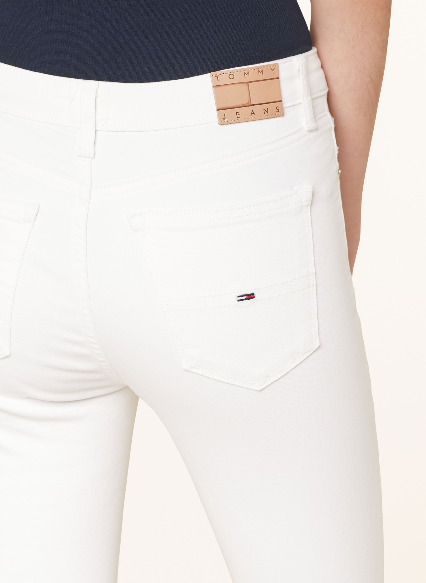 TOMMY JEANS Skinny Jeans NORA, Farbe: WEISS (Bild 5)