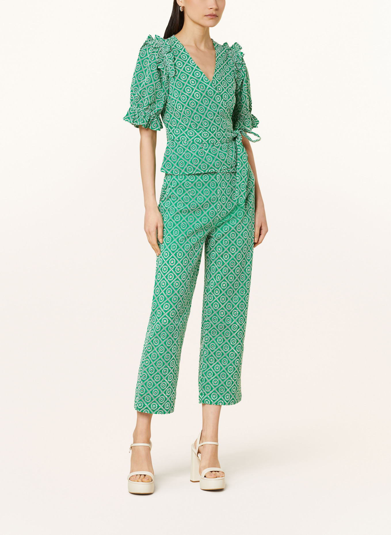 SCOTCH & SODA Wrap blouse in broderie anglaise, Color: GREEN/ WHITE (Image 2)