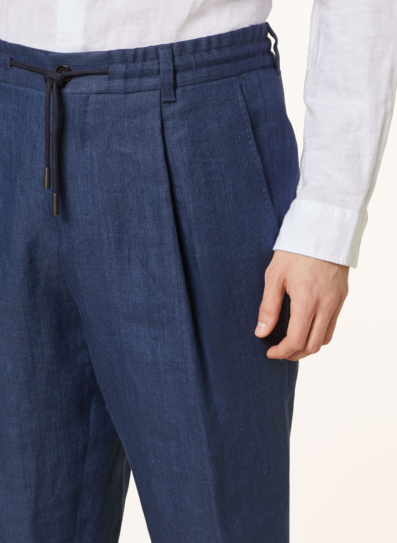 BOSS Lněné kalhoty PEETL v joggingovém stylu Extra Slim Fit, Barva: TMAVĚ MODRÁ (Obrázek 5)