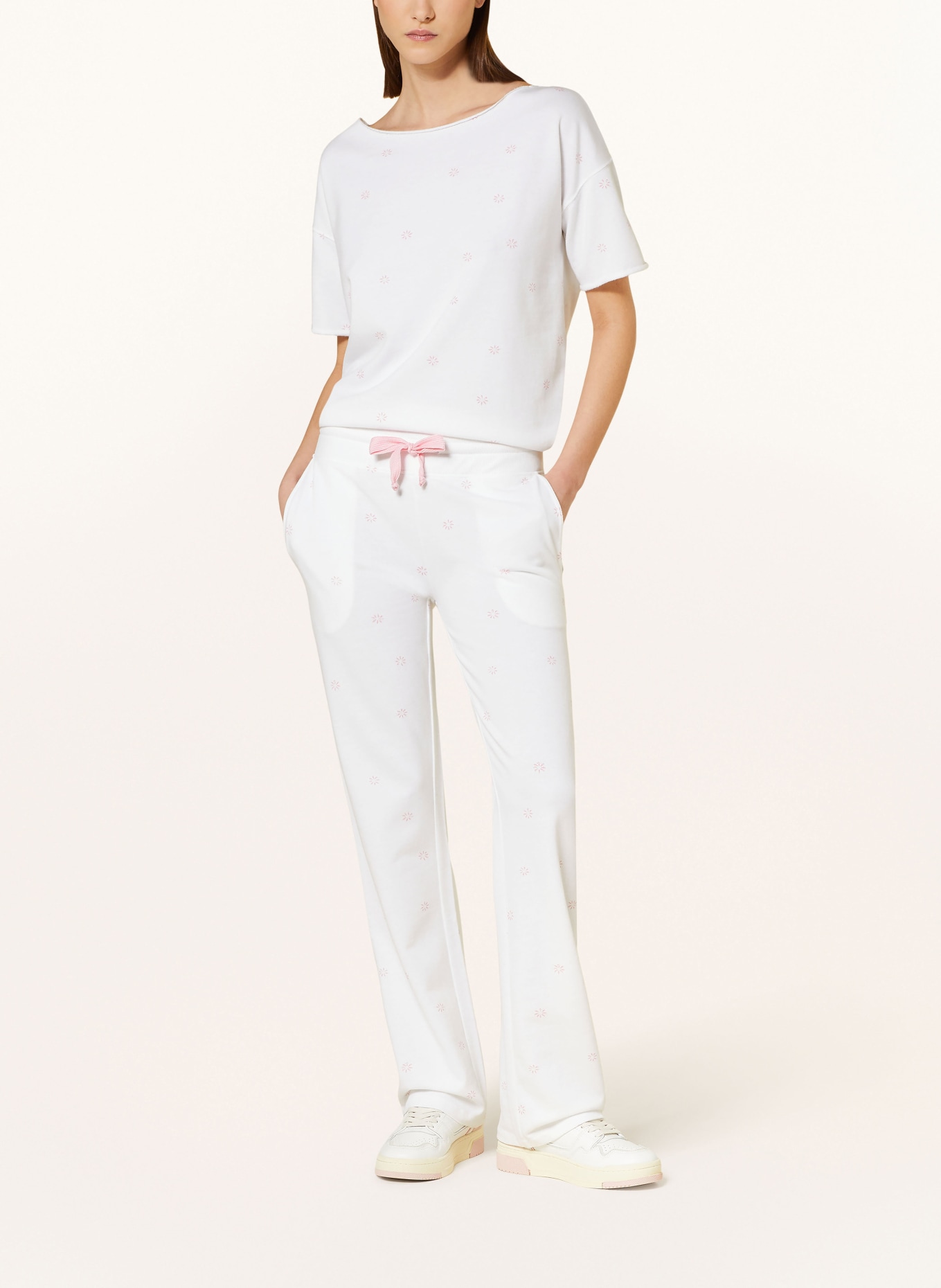 Juvia Sweatpants AGNES, Color: WHITE/ PINK (Image 2)