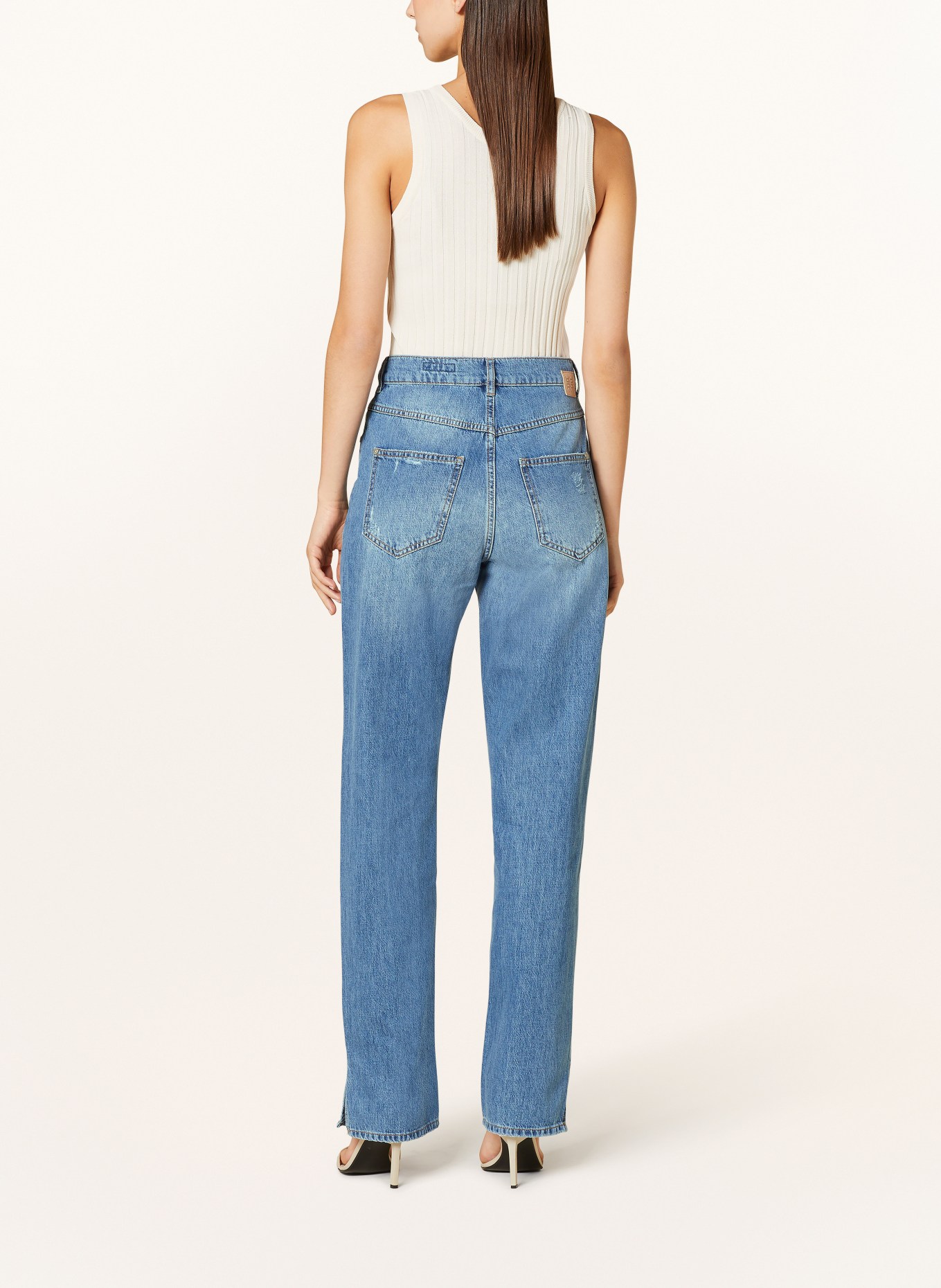 RIANI Straight Jeans, Farbe: 410 bleached blue scratched (Bild 3)