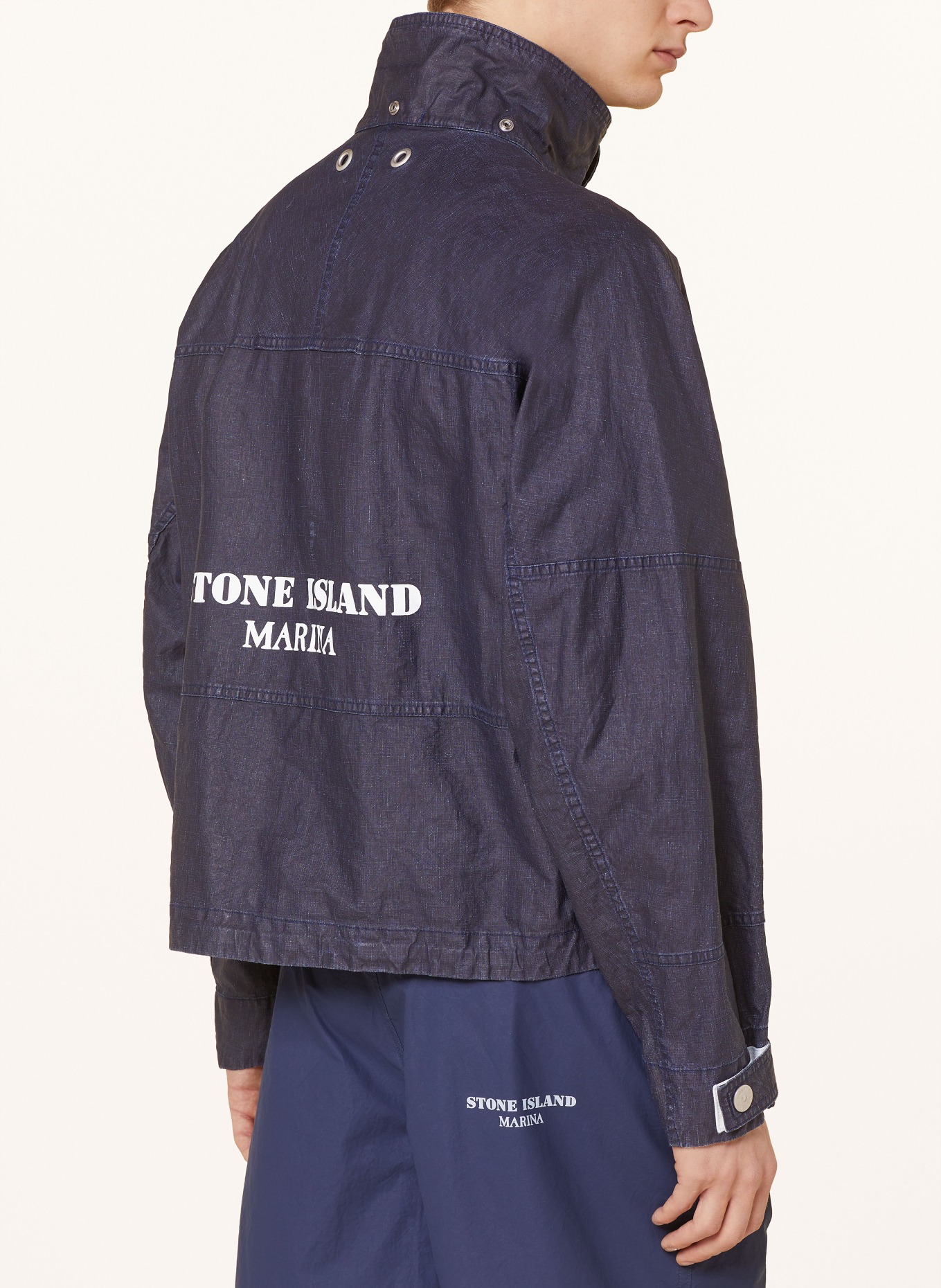 STONE ISLAND Lněná bunda MARINA v džínovém vzhledu s odnímatelnou kapucí, Barva: TMAVĚ MODRÁ (Obrázek 6)