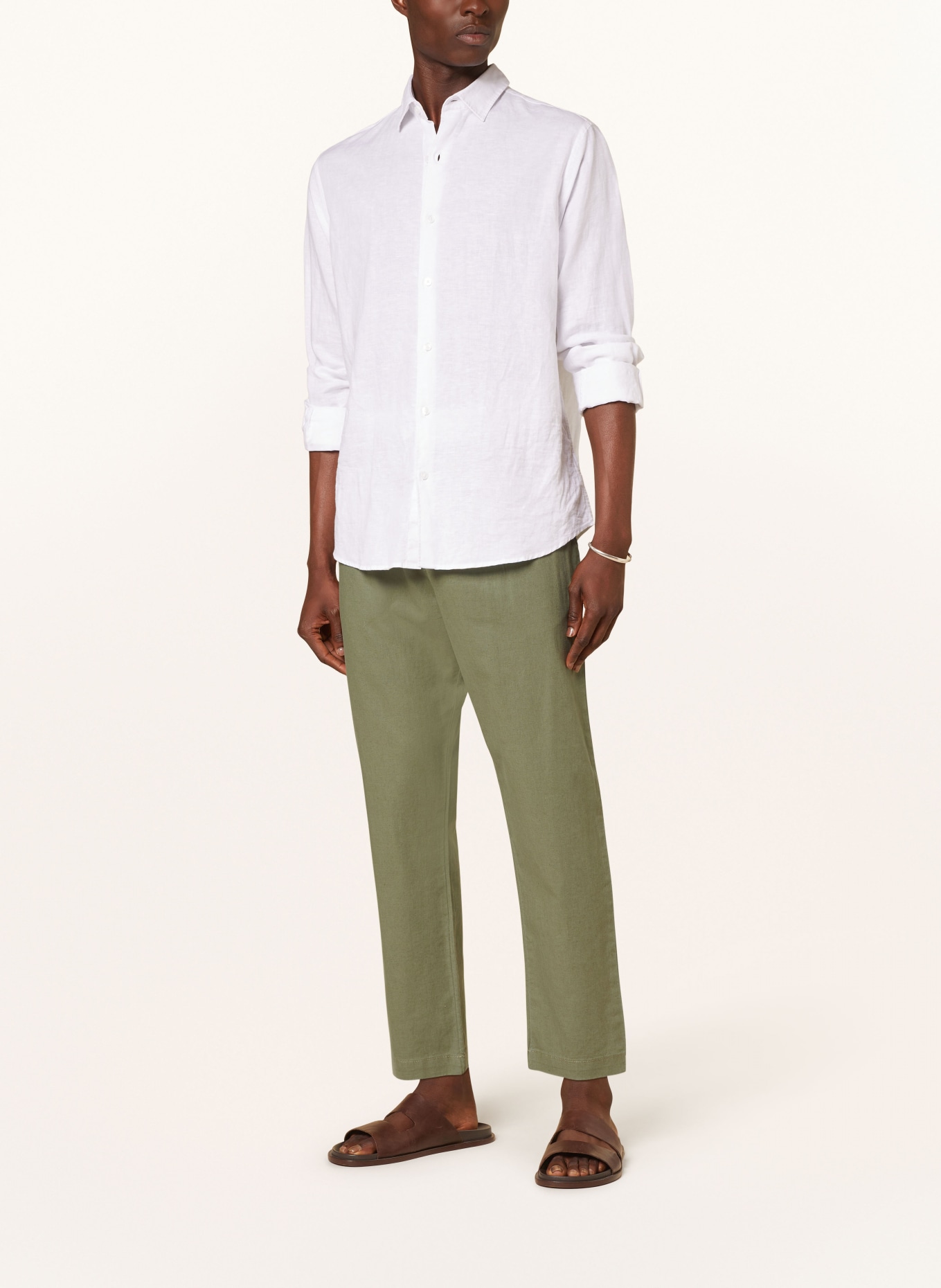 PAUL Chino Tapered Fit mit Leinen: OLIV