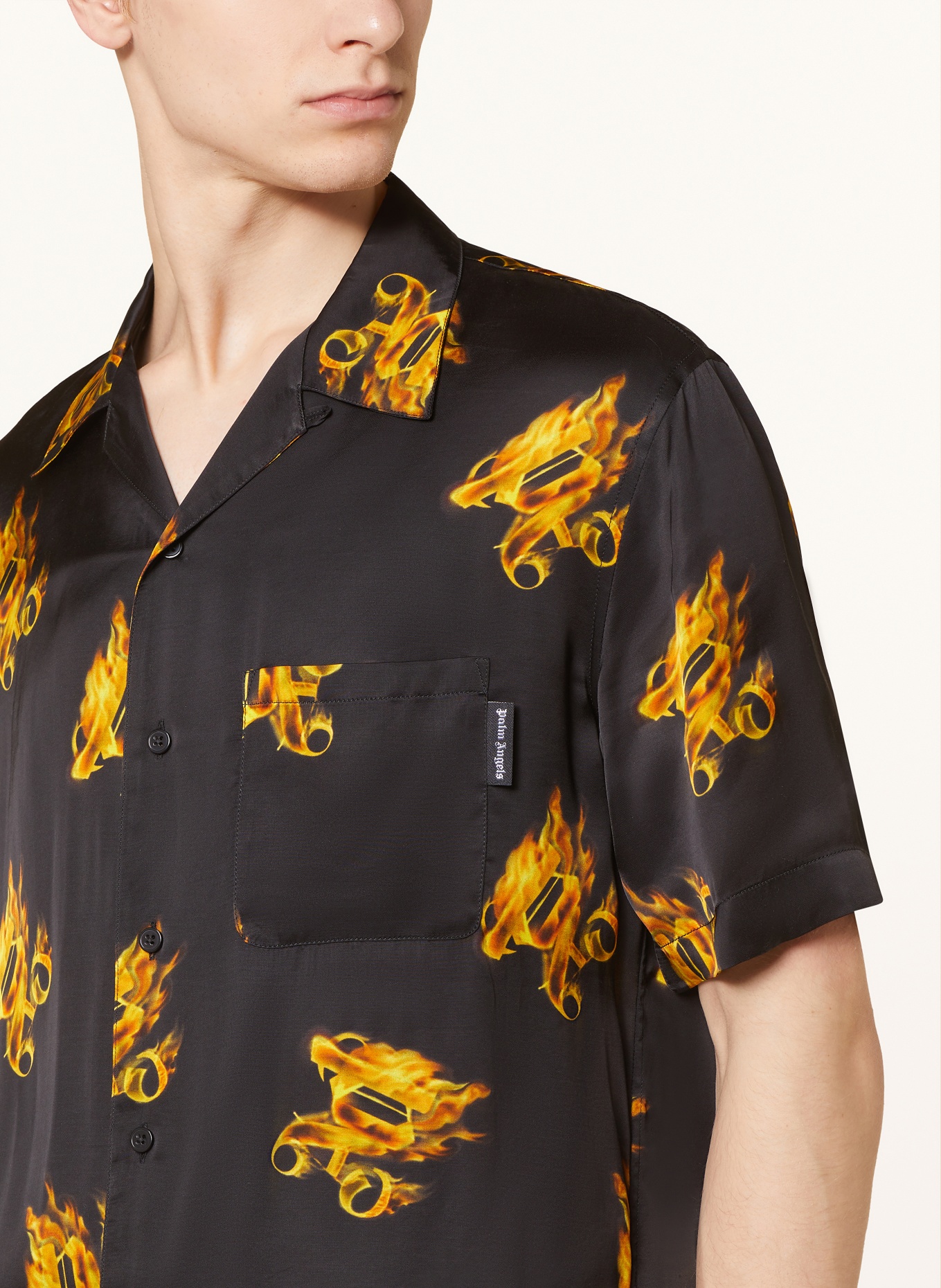Palm Angels Resort shirt comfort fit made of satin, Color: BLACK/ GOLD (Image 4)