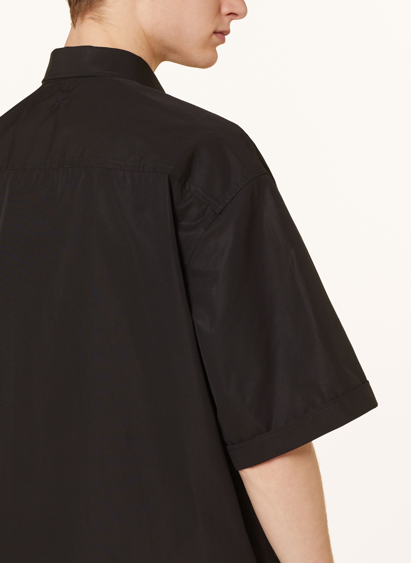 AMI PARIS Koszula z krótkim rękawem comfort fit, Kolor: CZARNY (Obrazek 4)