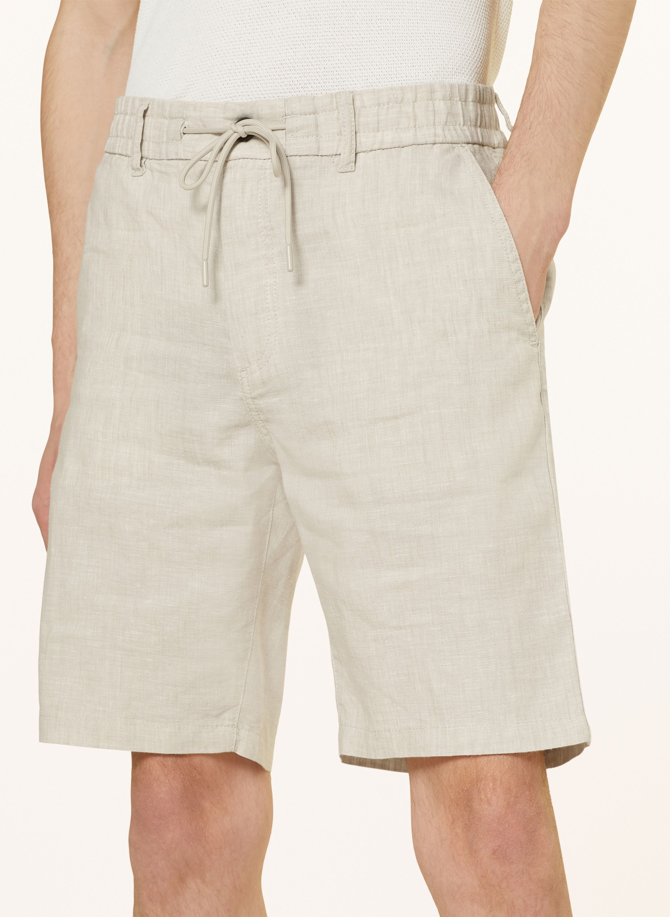 BOSS Chino shorts tapered fit with linen, Color: BEIGE (Image 5)