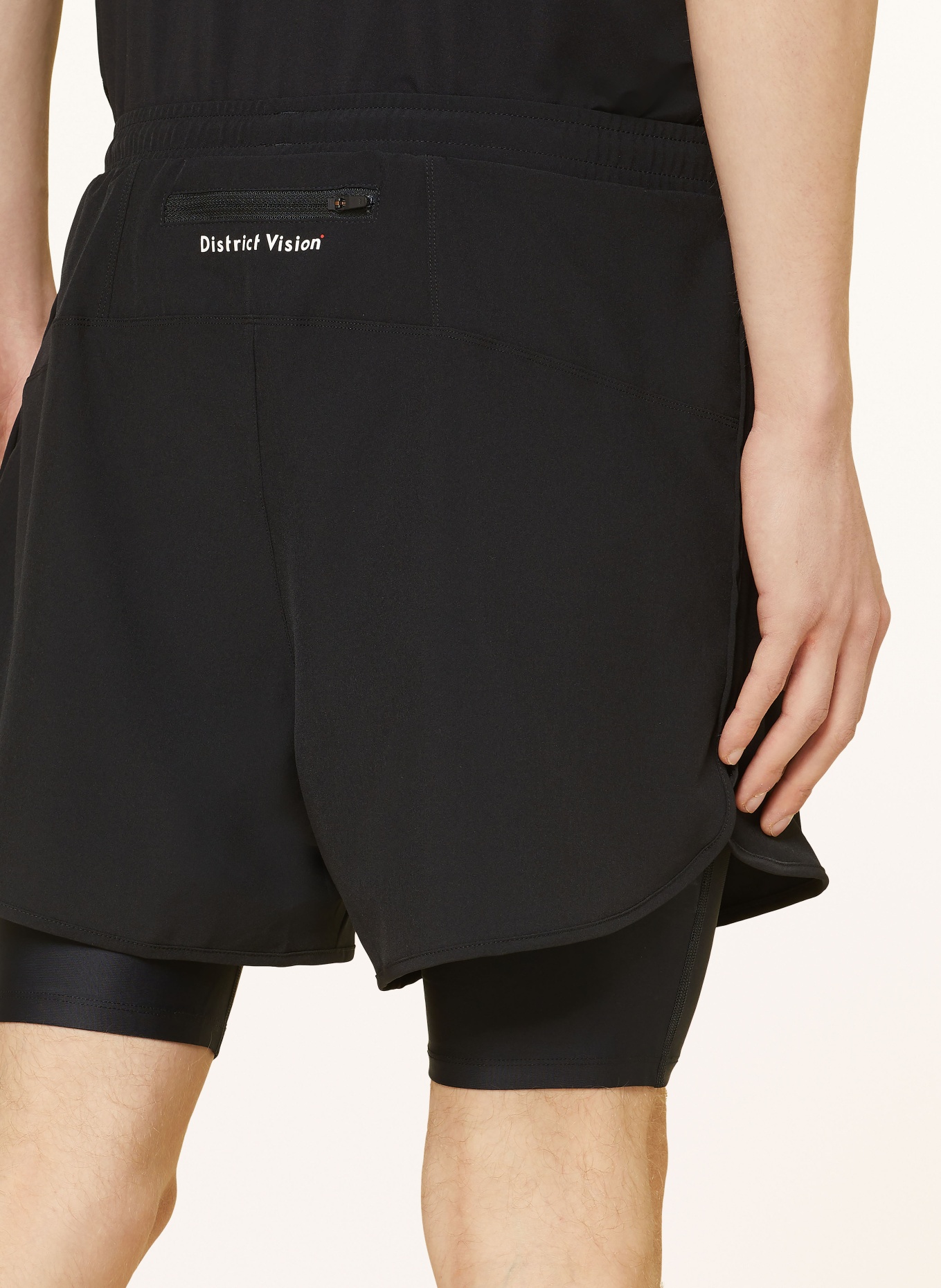 District Vision 2-in-1 running shorts, Color: BLACK (Image 6)