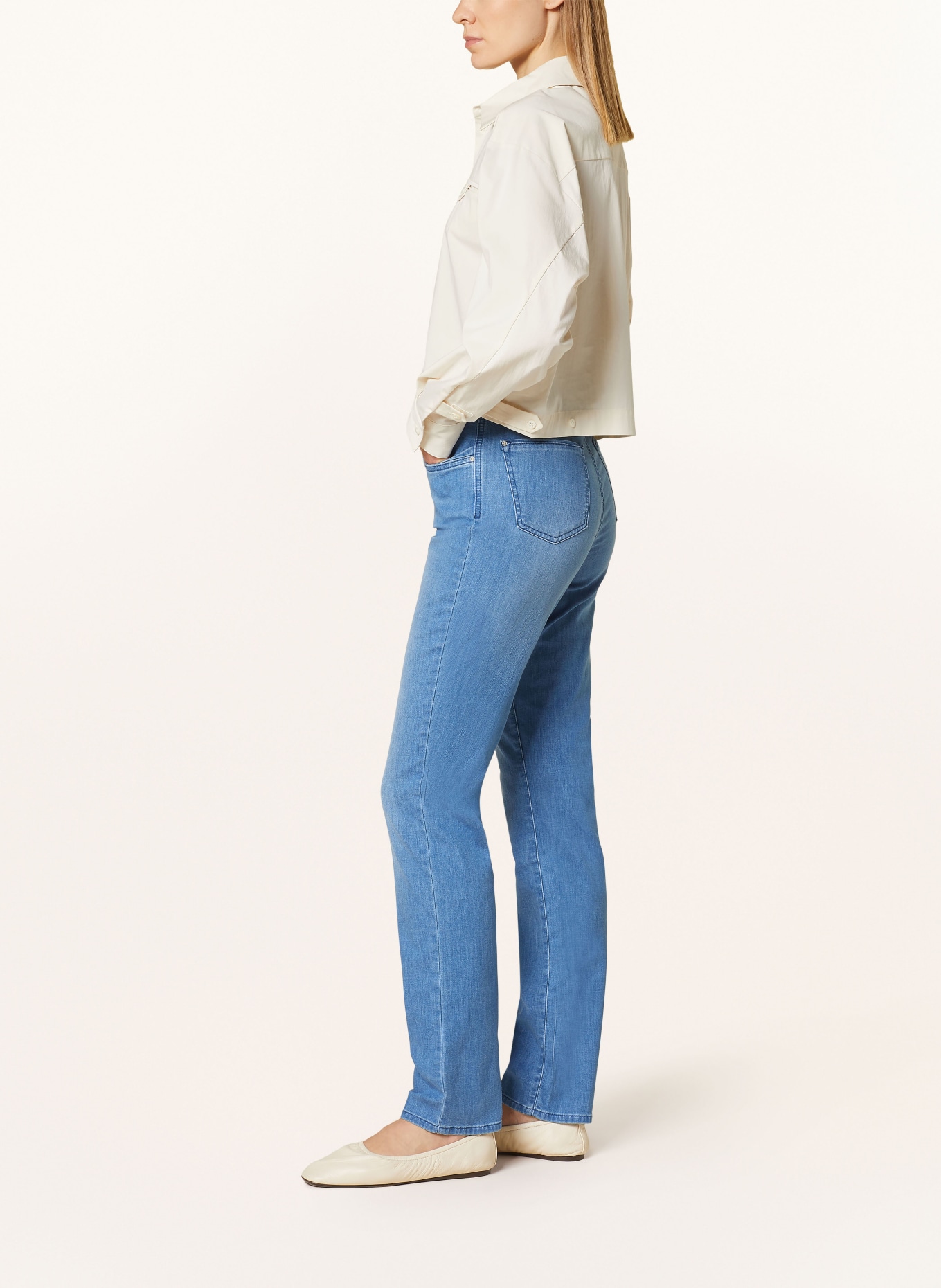BRAX Jeans CAROLA, Farbe: 27 USED LIGHT BLUE (Bild 4)