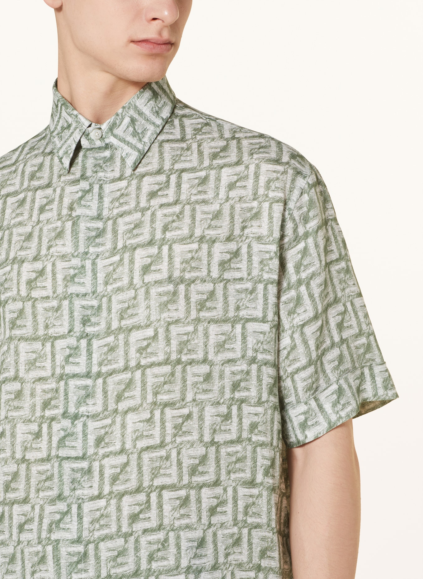 FENDI Short sleeve shirt comfort fit in linen, Color: DARK GREEN/ WHITE (Image 4)