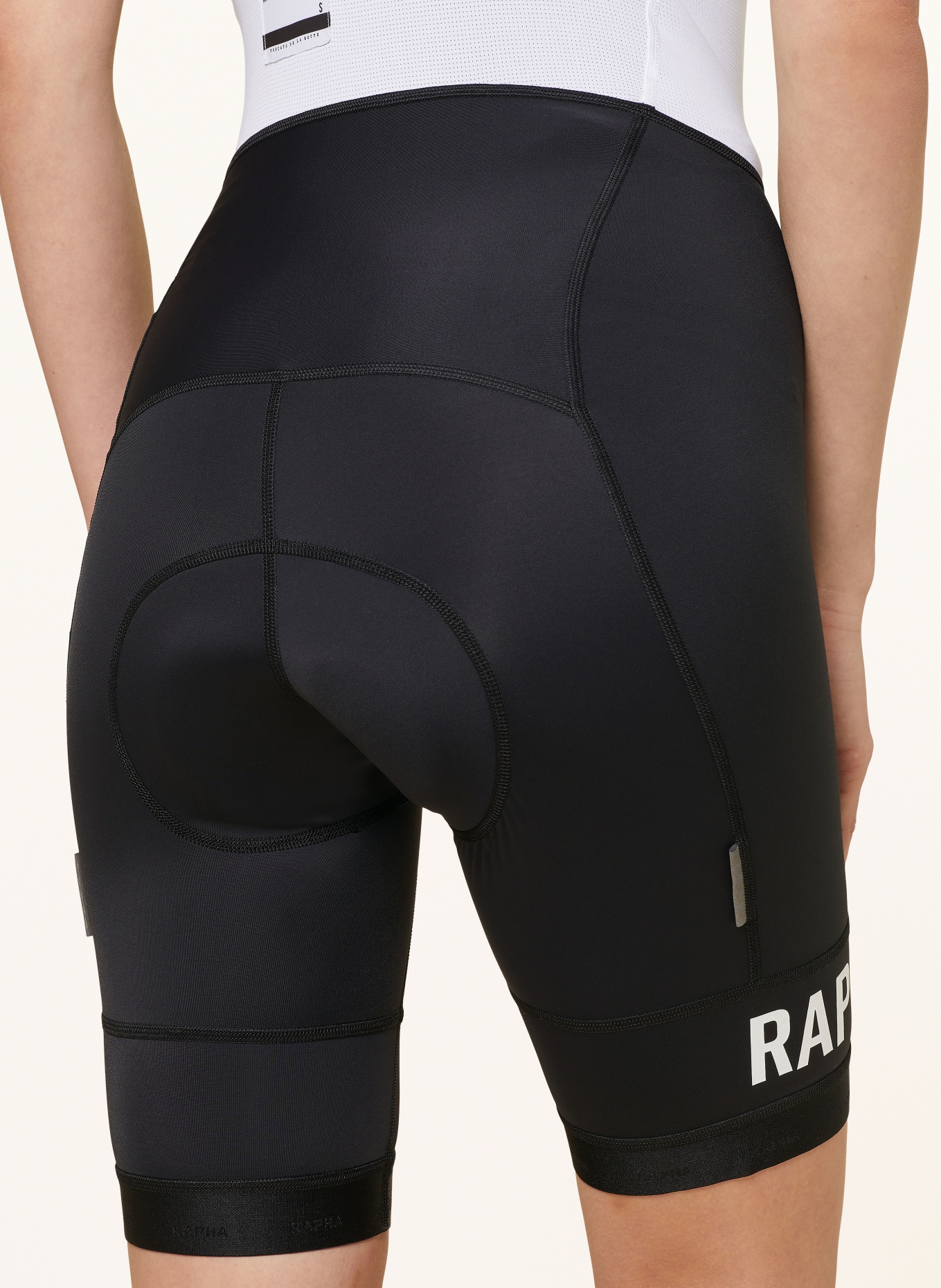 Rapha Radhose PRO TEAM TRAINING mit Trägern und gepolstertem Einsatz, Farbe: SCHWARZ/ WEISS (Bild 6)