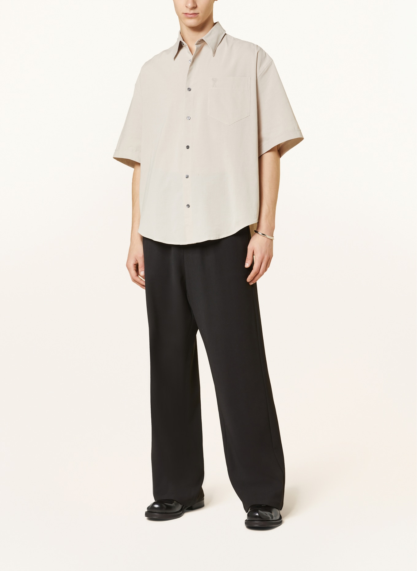 AMI PARIS Koszula z krótkim rękawem comfort fit, Kolor: JASNOBRĄZOWY (Obrazek 2)