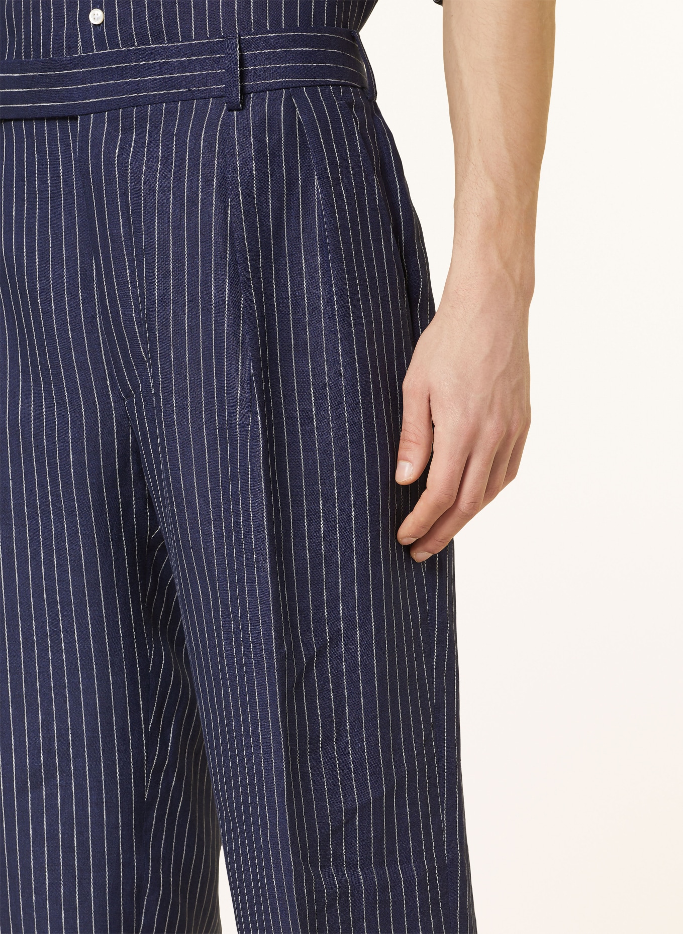 RALPH LAUREN PURPLE LABEL Spodnie z lnu regular fit, Kolor: GRANATOWY/ BIAŁY (Obrazek 5)