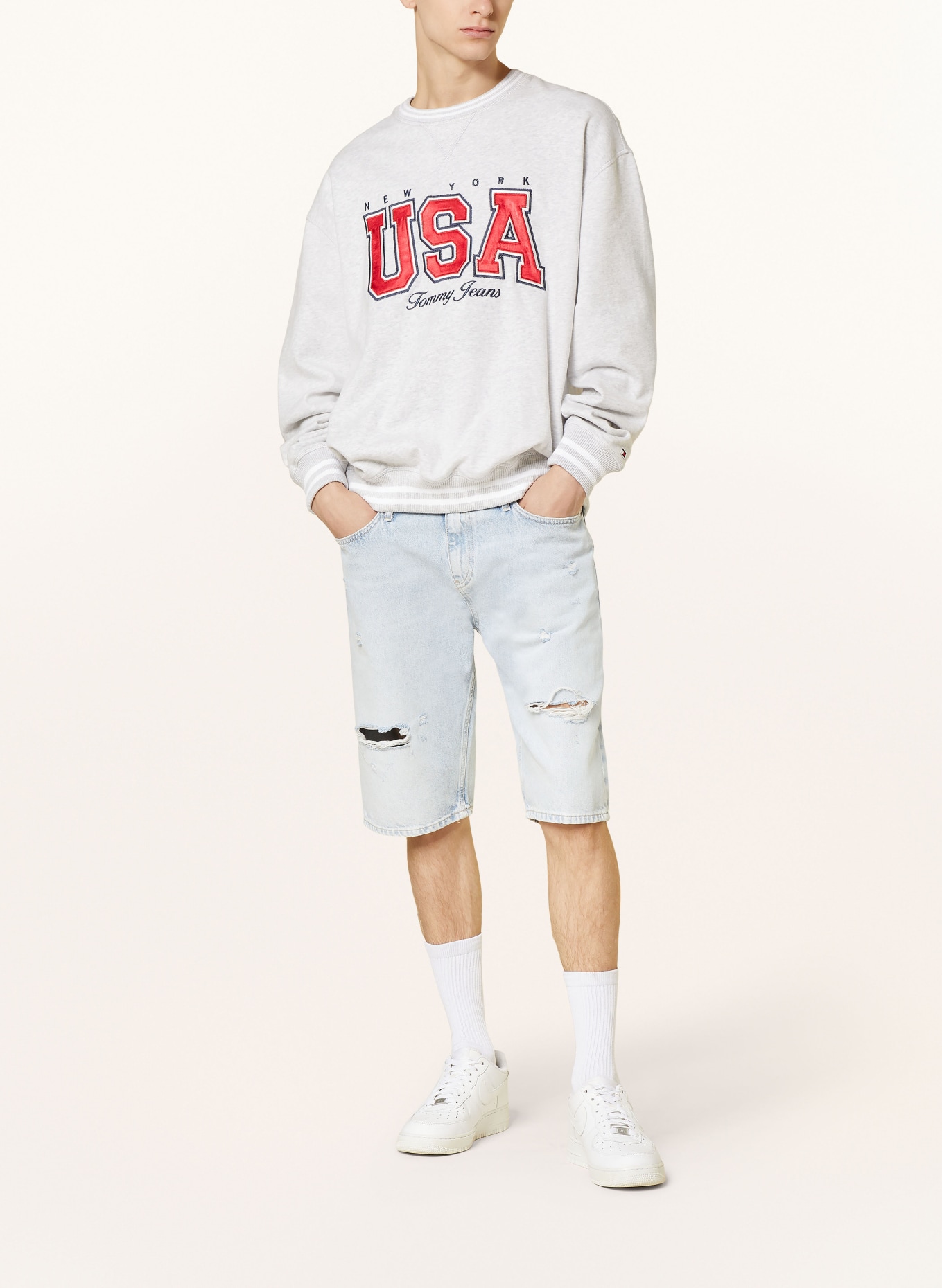 TOMMY JEANS Sweatshirt, Color: LIGHT GRAY/ RED (Image 2)