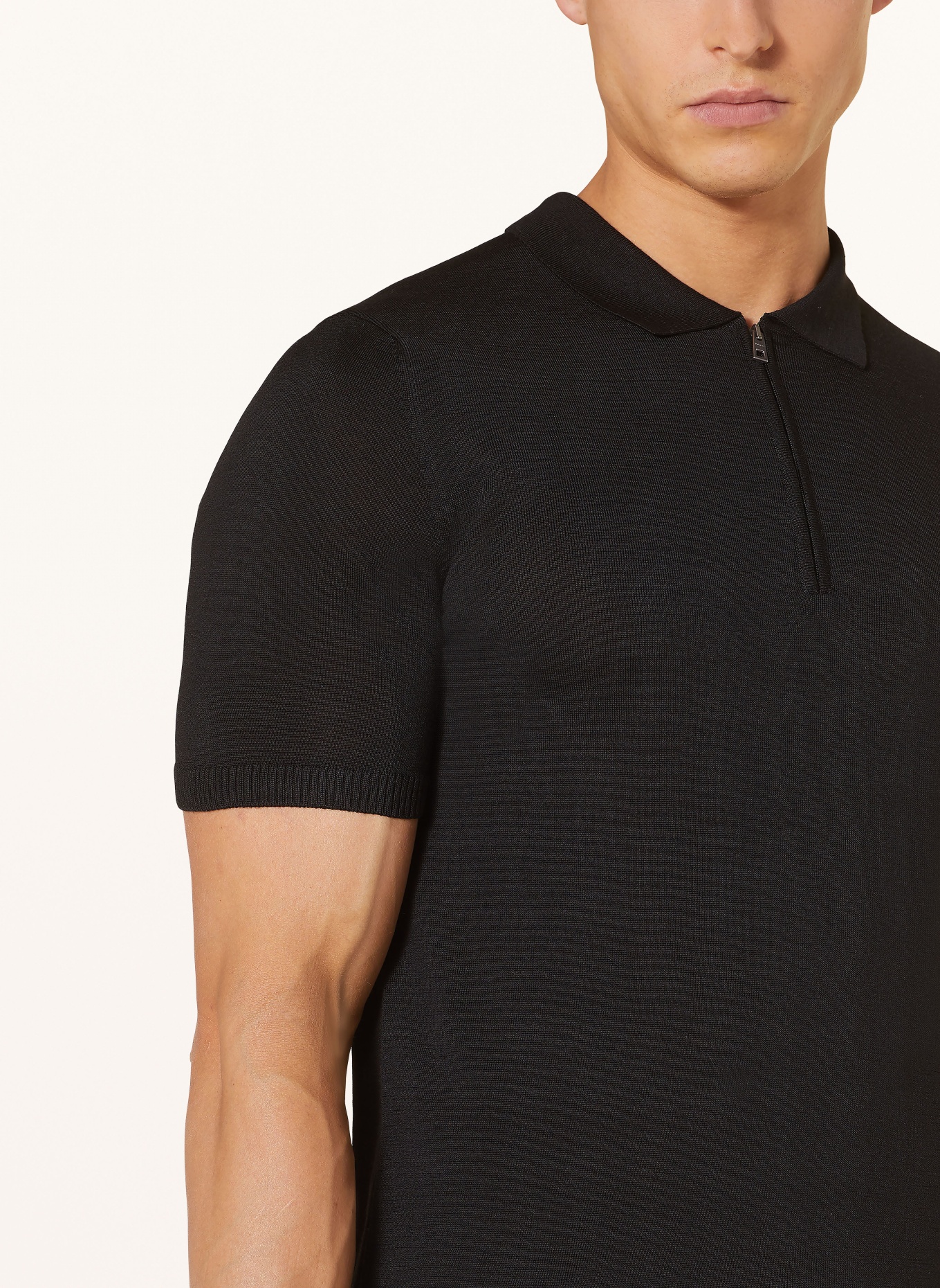 MAERZ MUENCHEN Knitted polo shirt made of merino wool, Color: BLACK (Image 4)