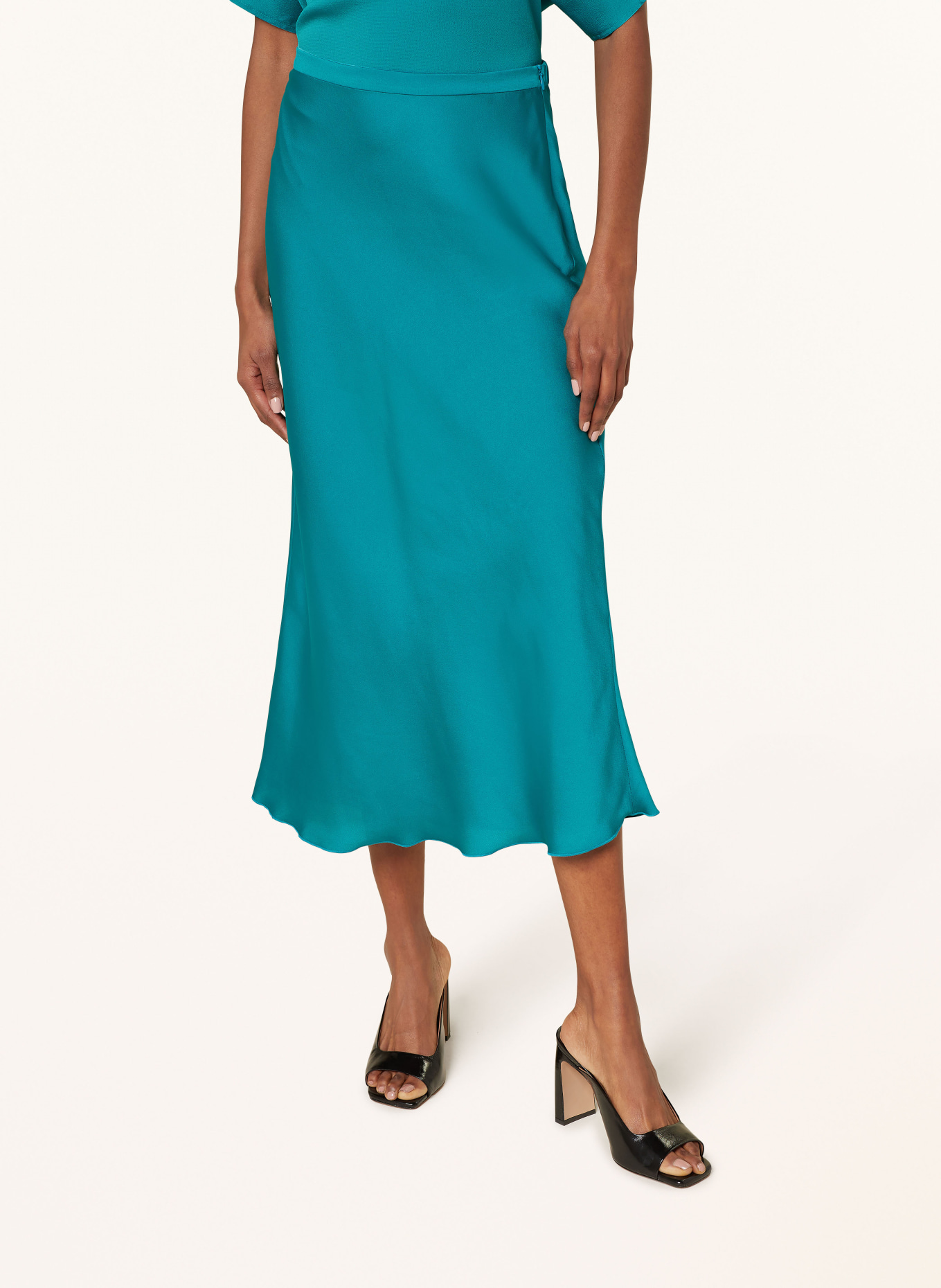 RIANI Satinrock: GRÜN