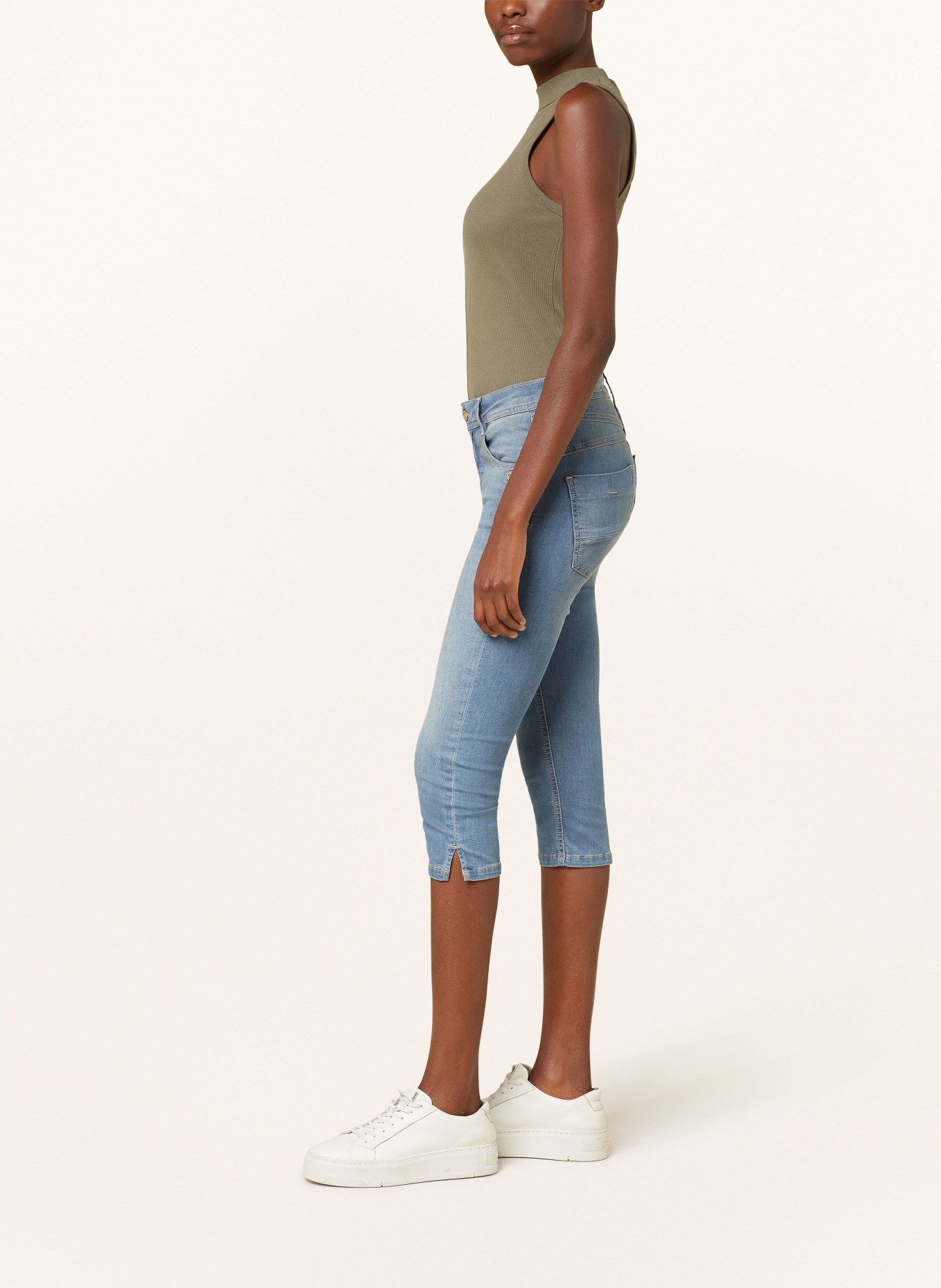 GANG 3/4 jeans 94 AMELIE CAPRI, Color: 7769 midblue wave (Image 4)