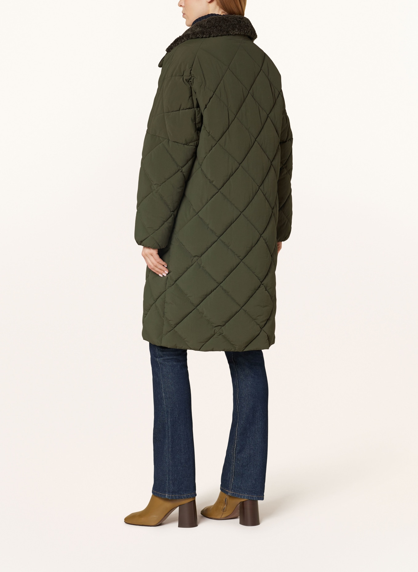 Barbour Steppmantel BEARNIE mit Teddyfell in oliv