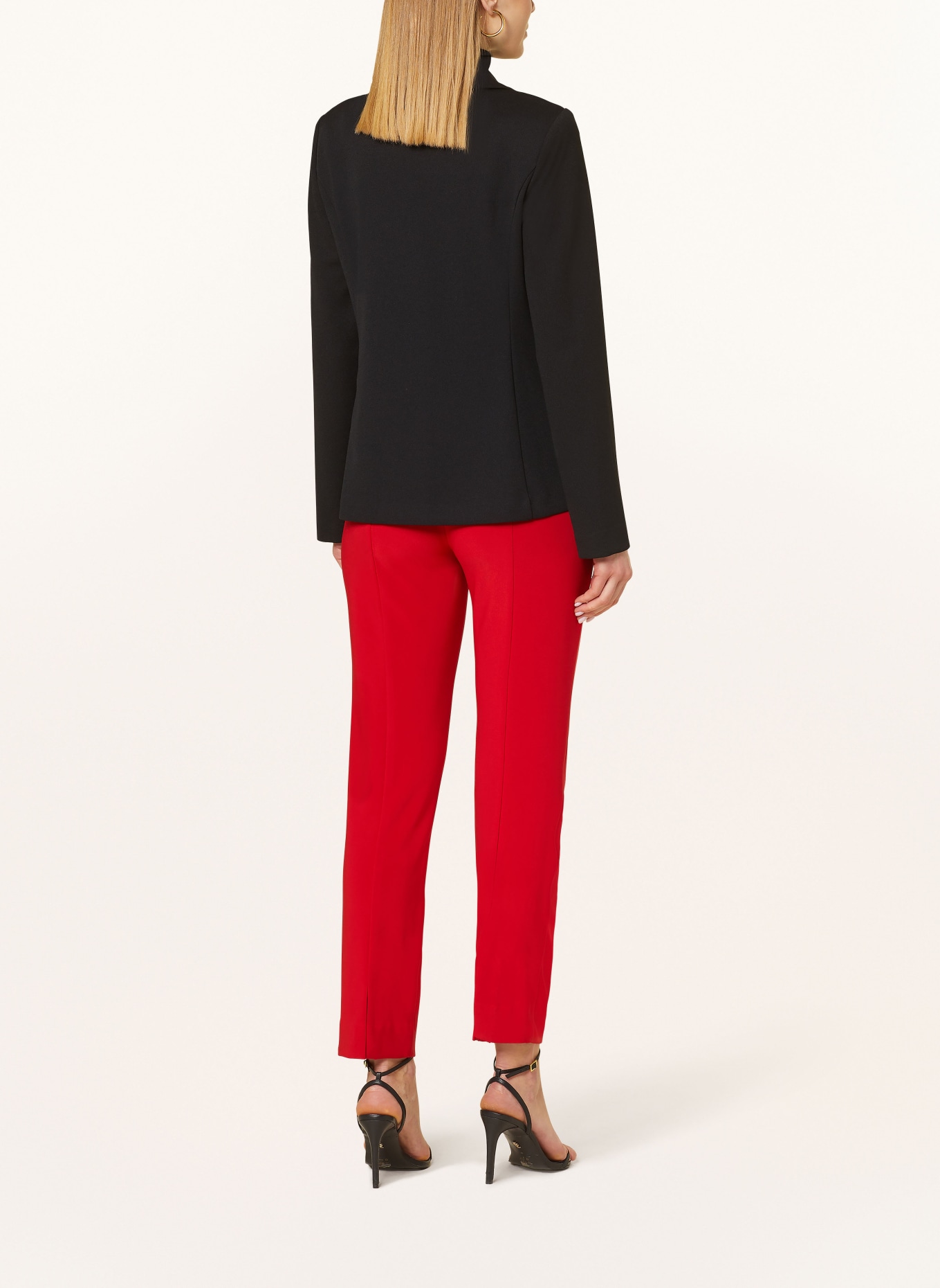 Joseph Ribkoff Blejzr: ČERNÁ