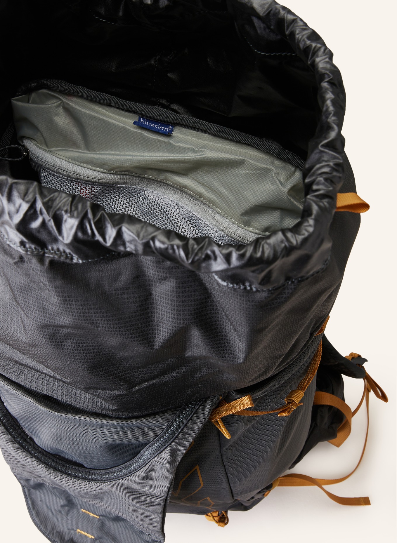 OSPREY Backpack TALON™ VELOCITY 30 l, Color: DARK GRAY/ DARK YELLOW (Image 3)