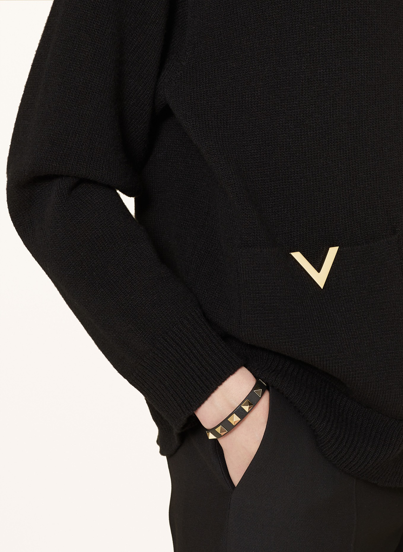 Valentino rockstud cuff hotsell