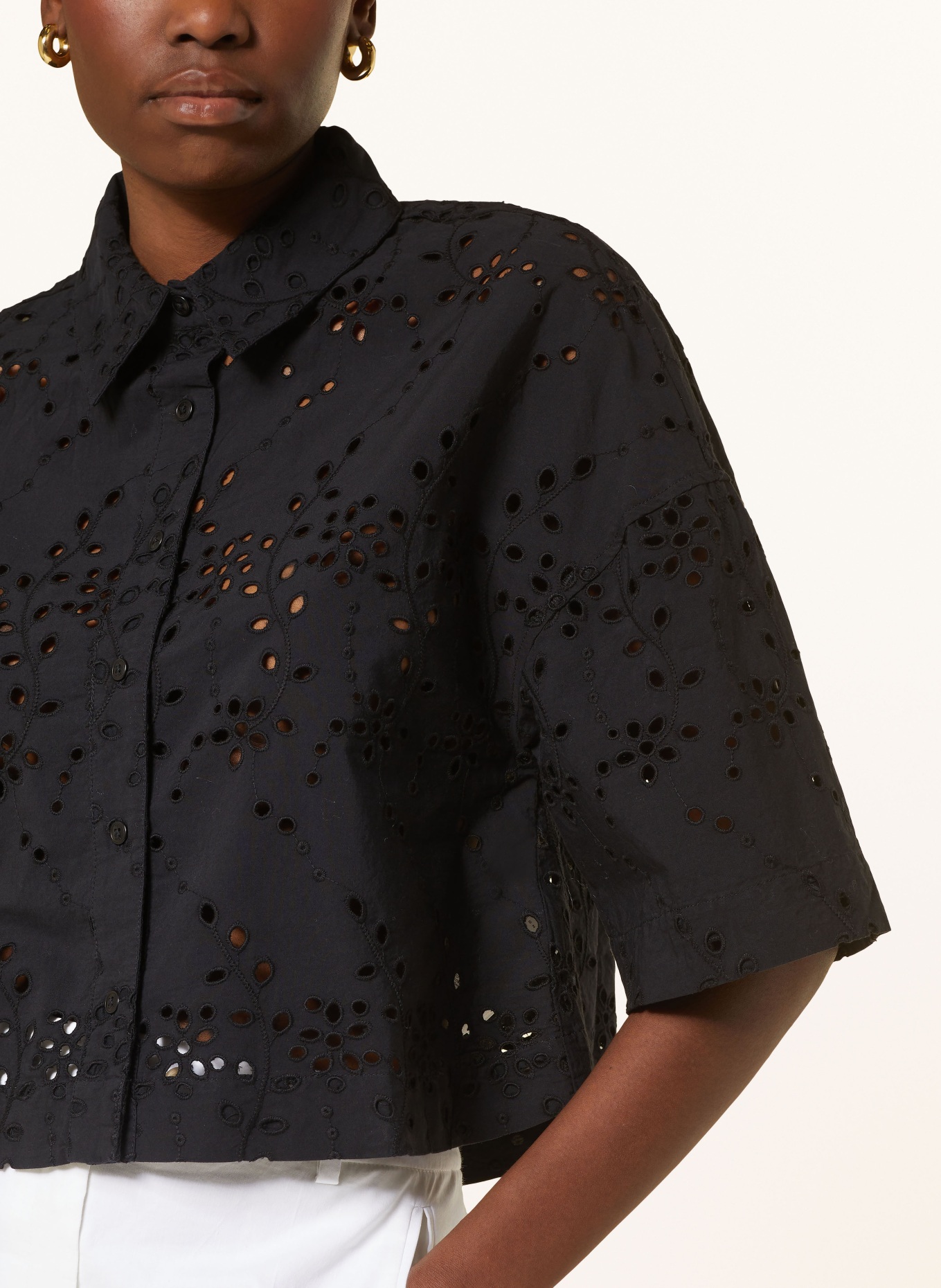 TED BAKER Krótka koszula KILKIS z dziurkowanej koronki, Kolor: CZARNY (Obrazek 4)