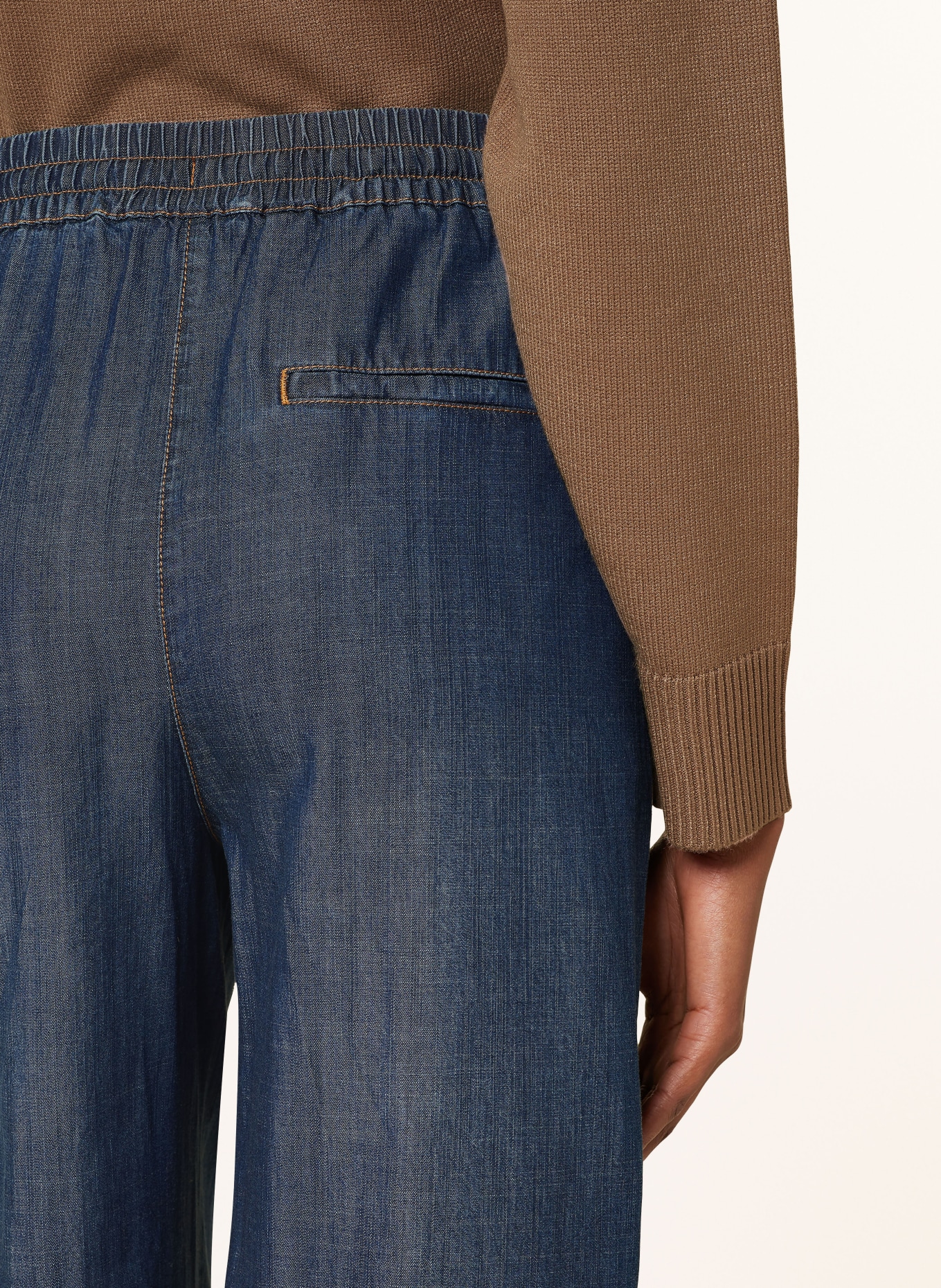 REISS Spodnie CARTER w stylu jeansowym, Kolor: 31 MID BLUE (Obrazek 5)