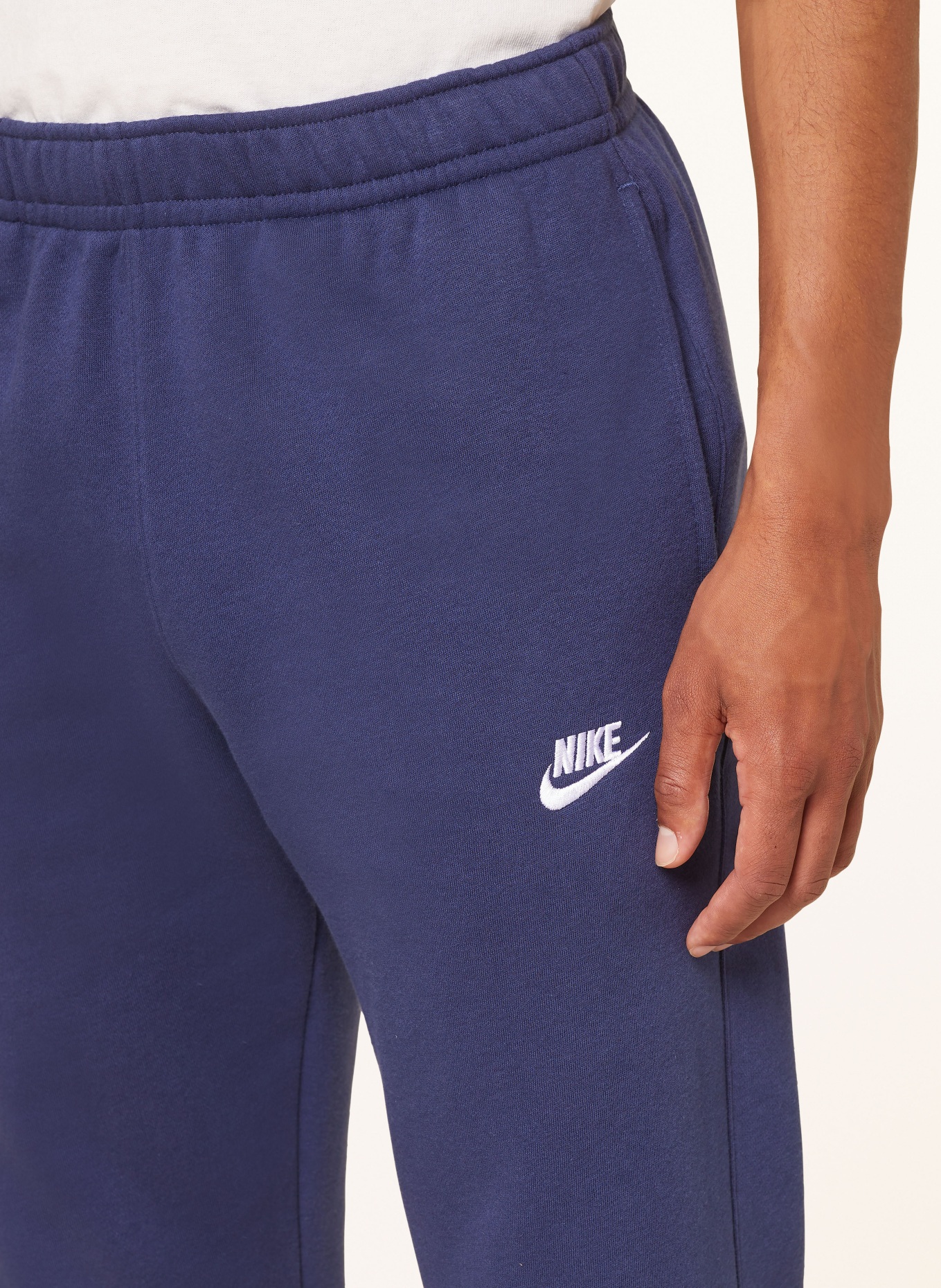 Nike Sweatpants SPORTSWEAR CLUB, Farbe: DUNKELBLAU (Bild 5)