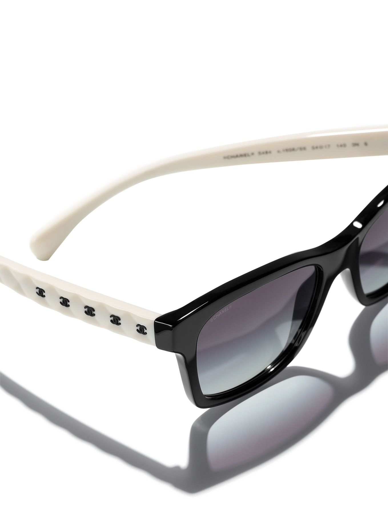 CHANEL Rectangular sunglasses, Color: 1656S6 - BLACK/ GRAY GRADIENT (Image 4)