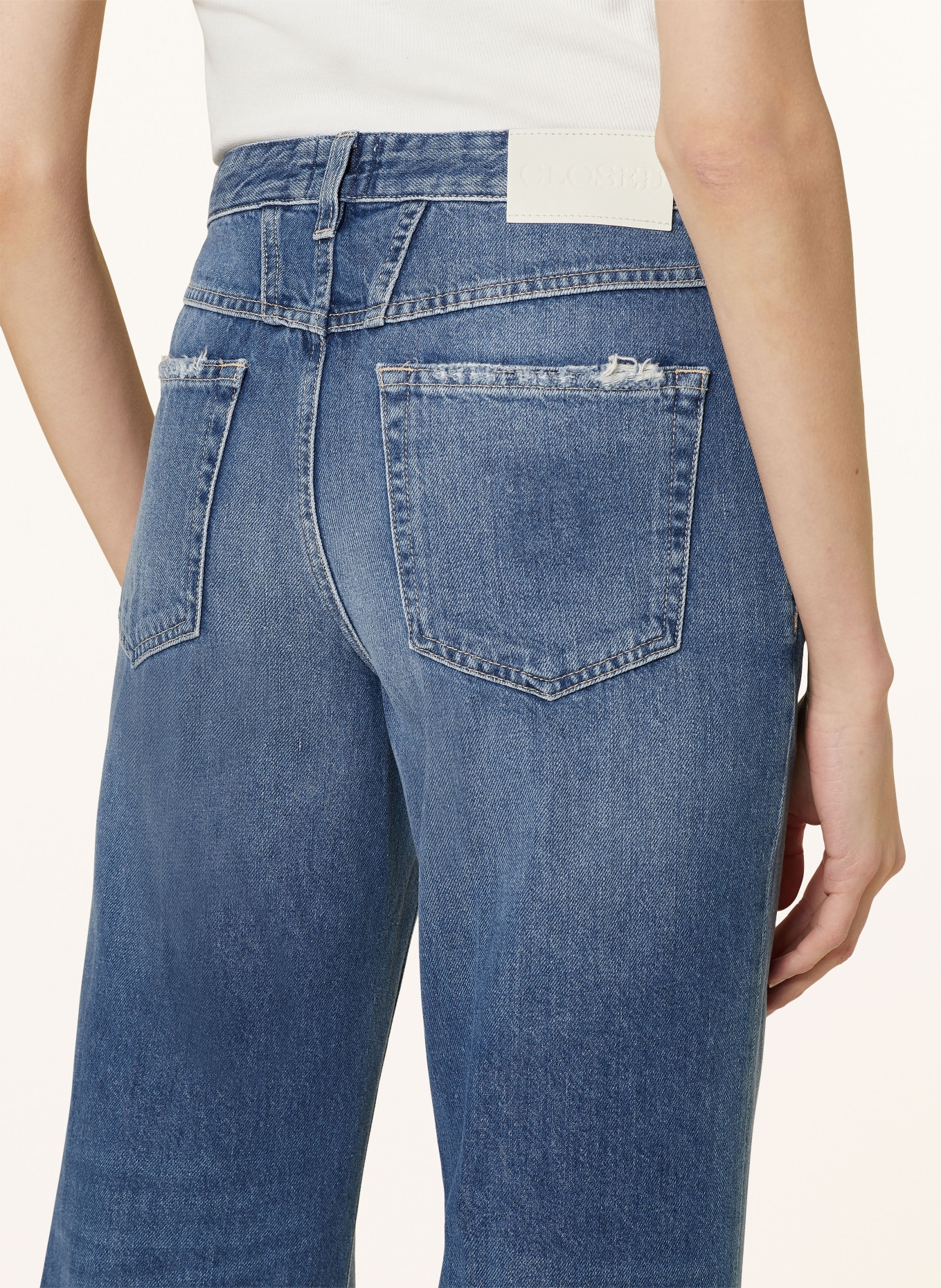 CLOSED Bootcut Jeans GILLAN, Farbe: MBL MID BLUE (Bild 6)