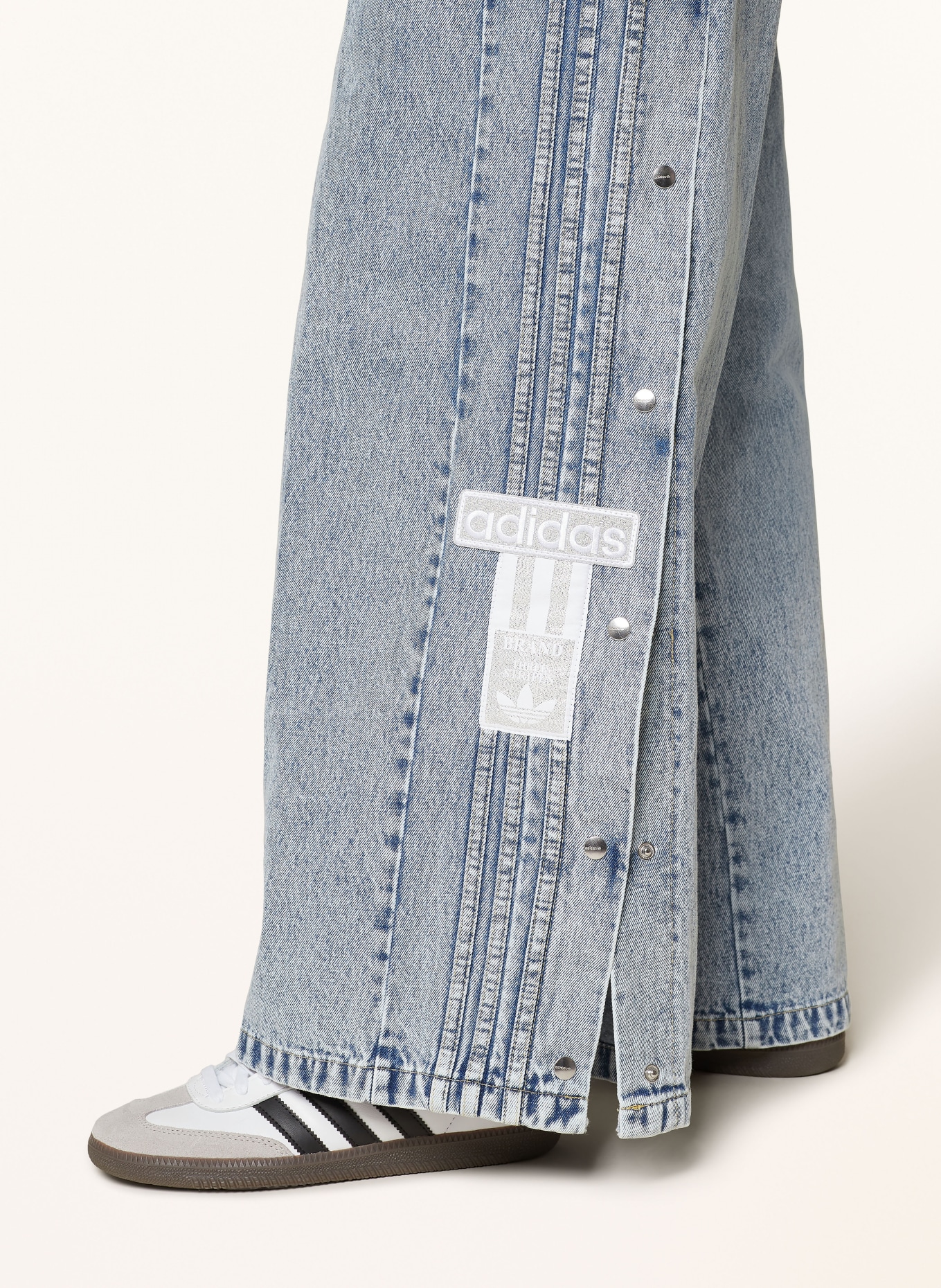 adidas Originals Straight Jeans ADIBREAK, Farbe: LGHDEN (Bild 6)