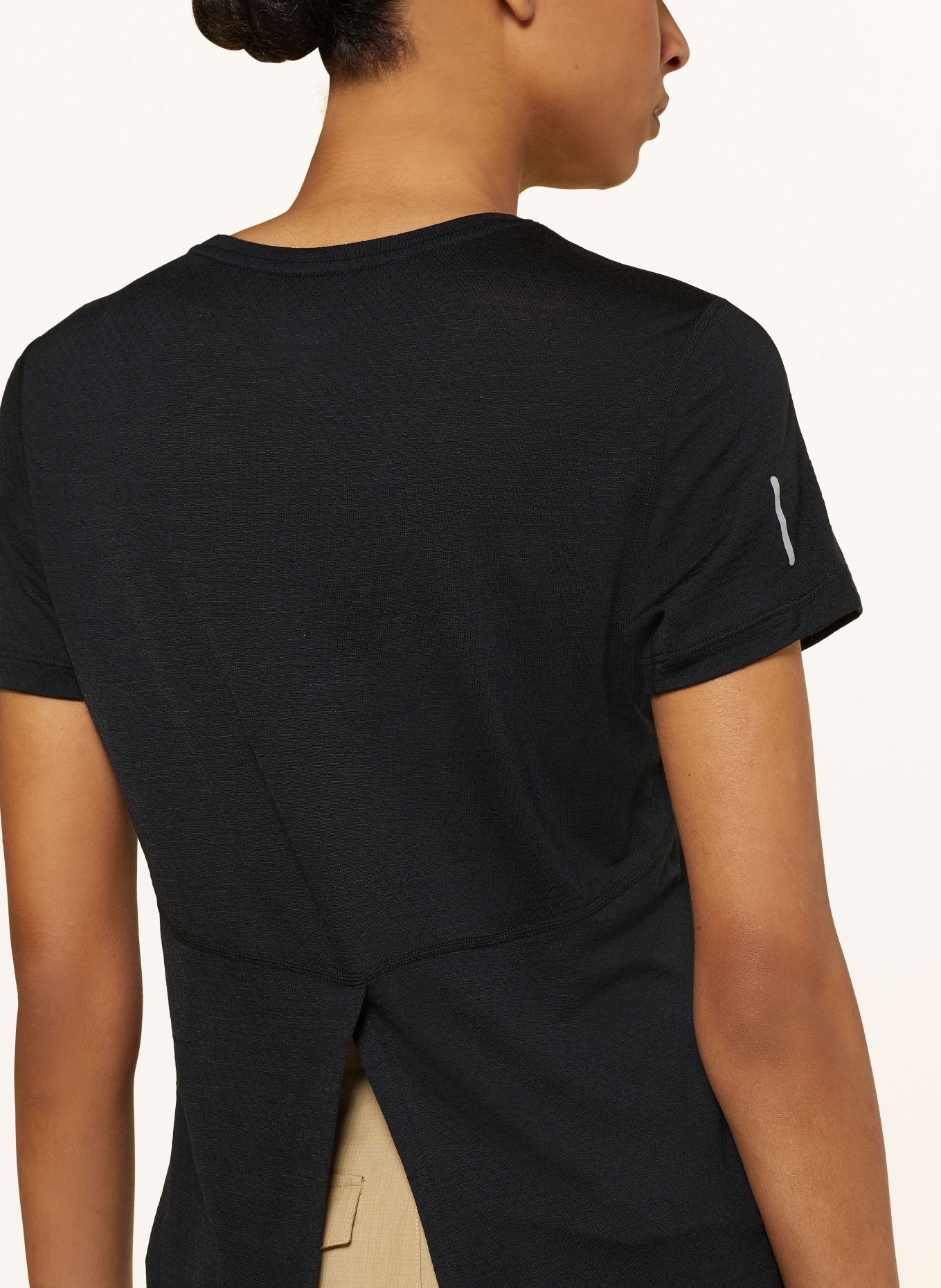 icebreaker T-shirt 125 COOL-LITE™ SPEED z dodatkiem wełny merino, Kolor: CZARNY (Obrazek 4)