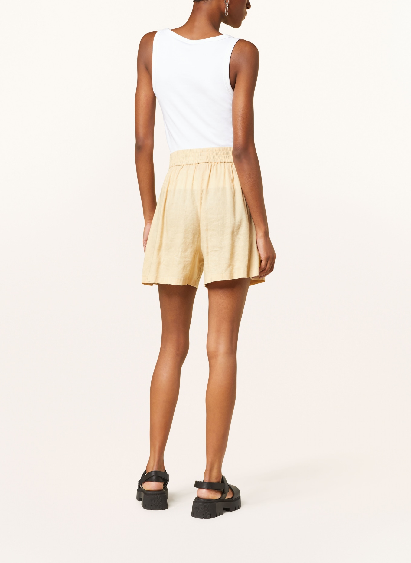 HUGO Shorts HAMANNA with linen, Color: CAMEL (Image 3)