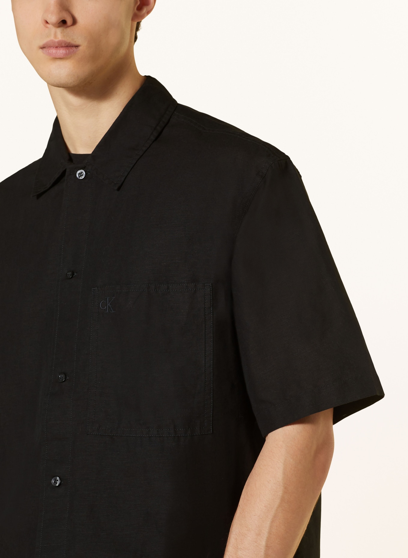 Calvin Klein Jeans Short sleeve shirt relaxed fit with linen, Color: BLACK (Image 4)