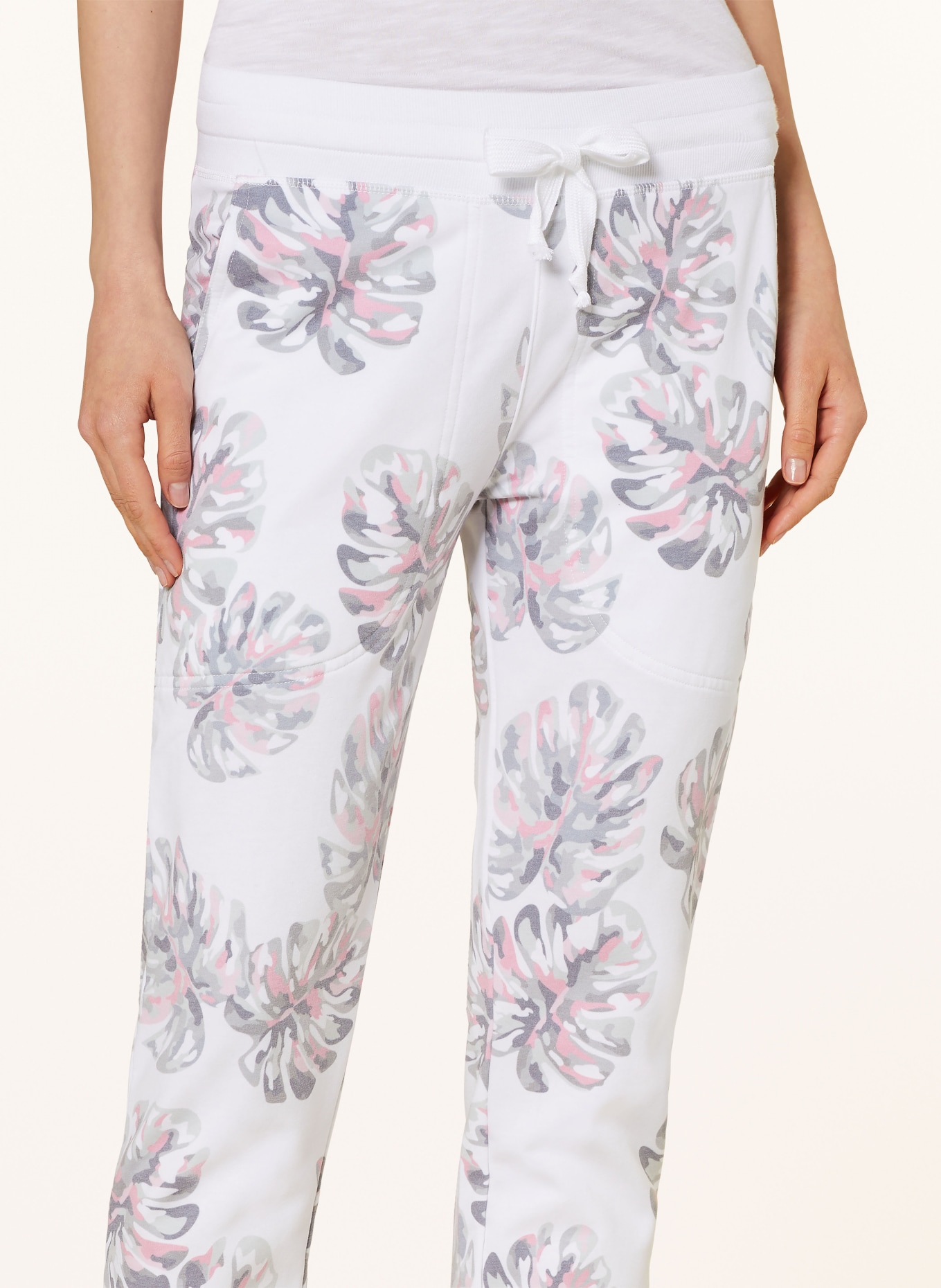 Juvia Sweatpants CATHY, Color: WHITE/ GRAY/ PINK (Image 5)
