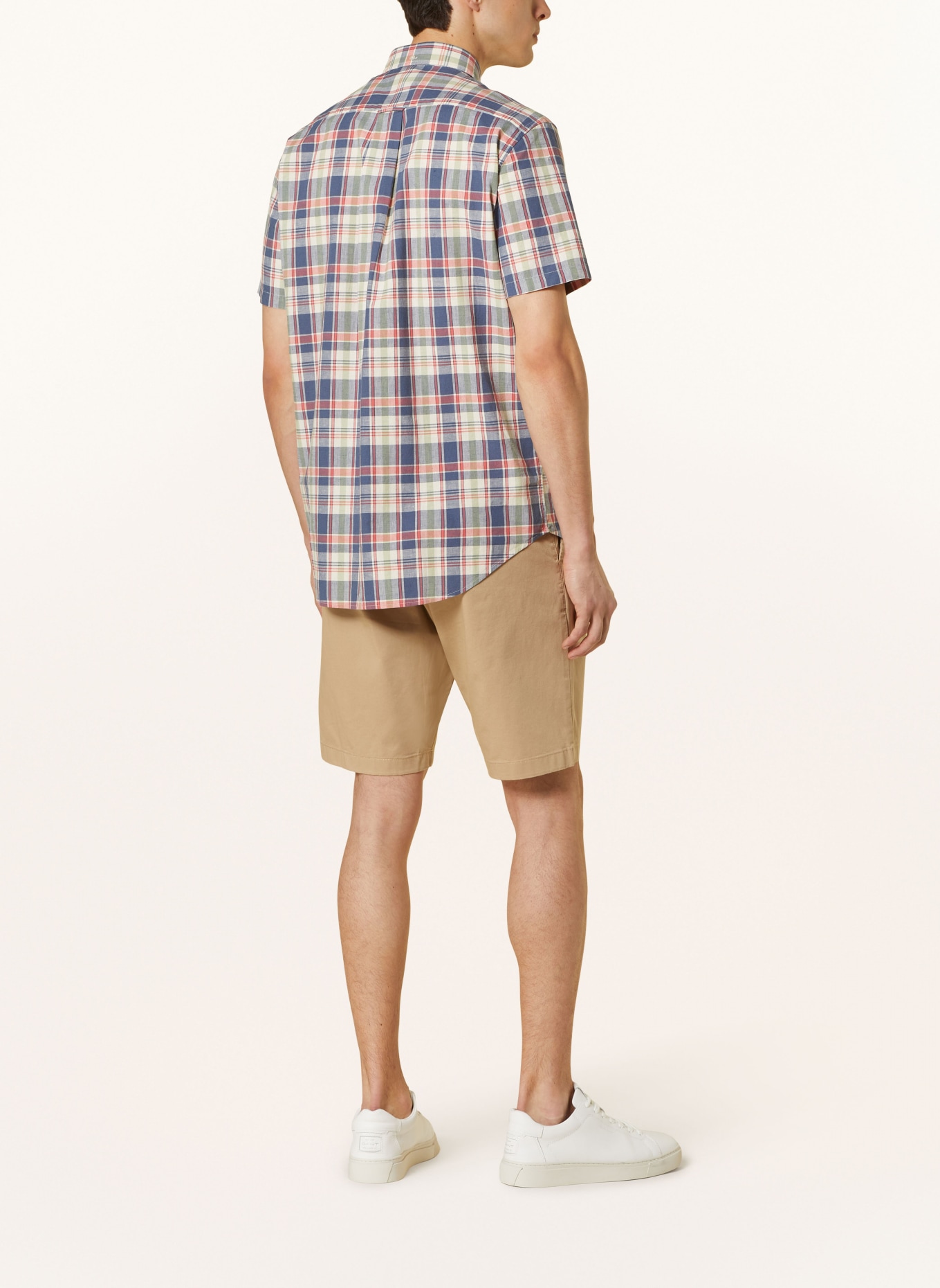 GANT Short sleeve shirt regular fit with linen, Color: DARK BLUE/ RED/ GREEN (Image 3)