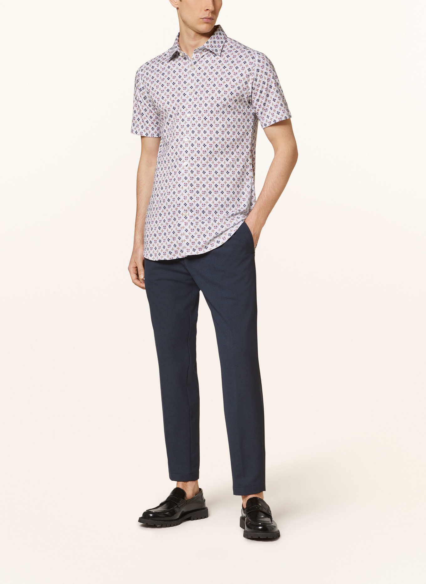DESOTO Kurzarm-Hemd Slim Fit aus Jersey, Farbe: BEIGE/ ROT/ DUNKELBLAU (Bild 2)