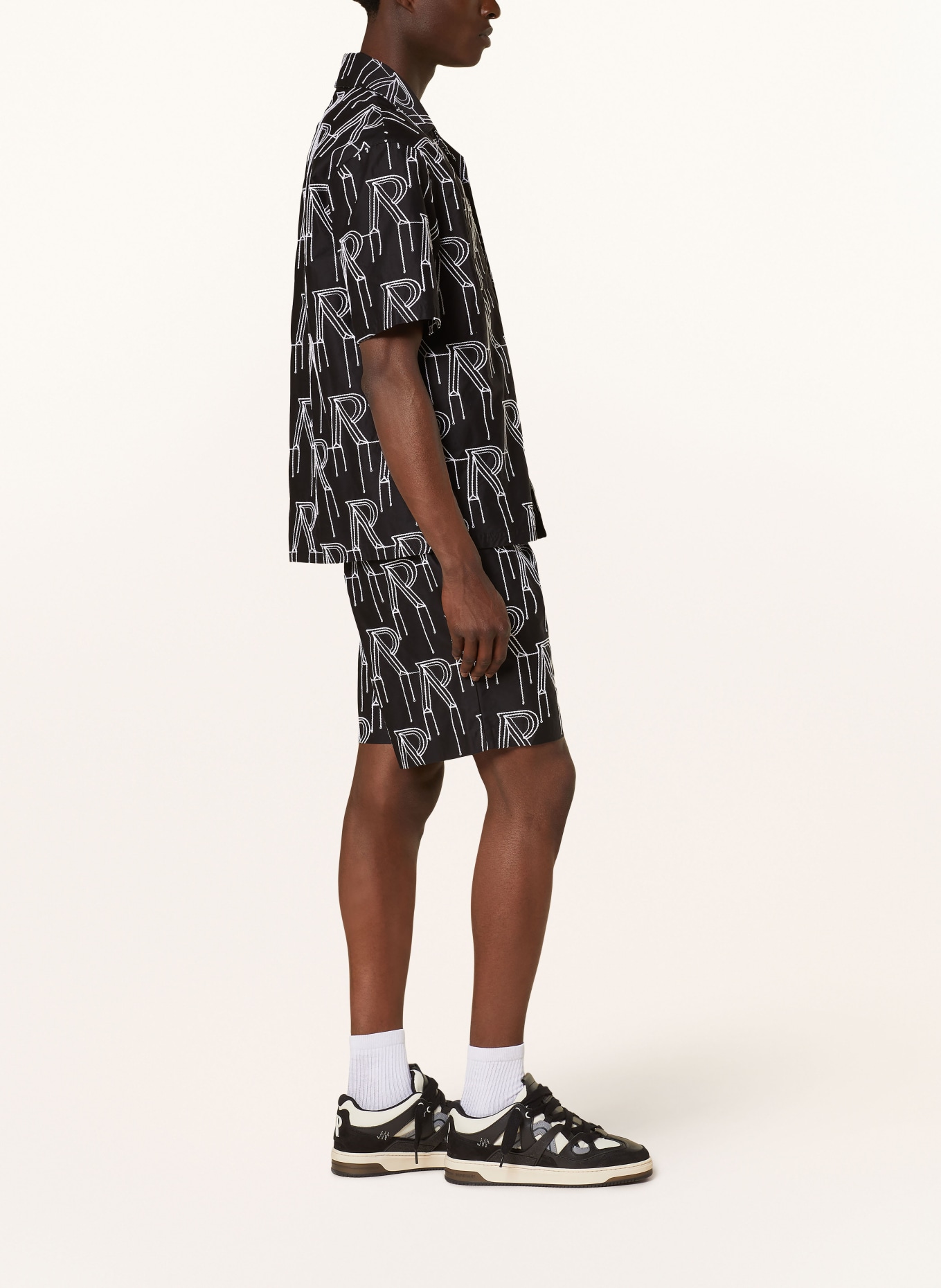 REPRESENT Shorts regular fit, Color: BLACK/ WHITE (Image 4)
