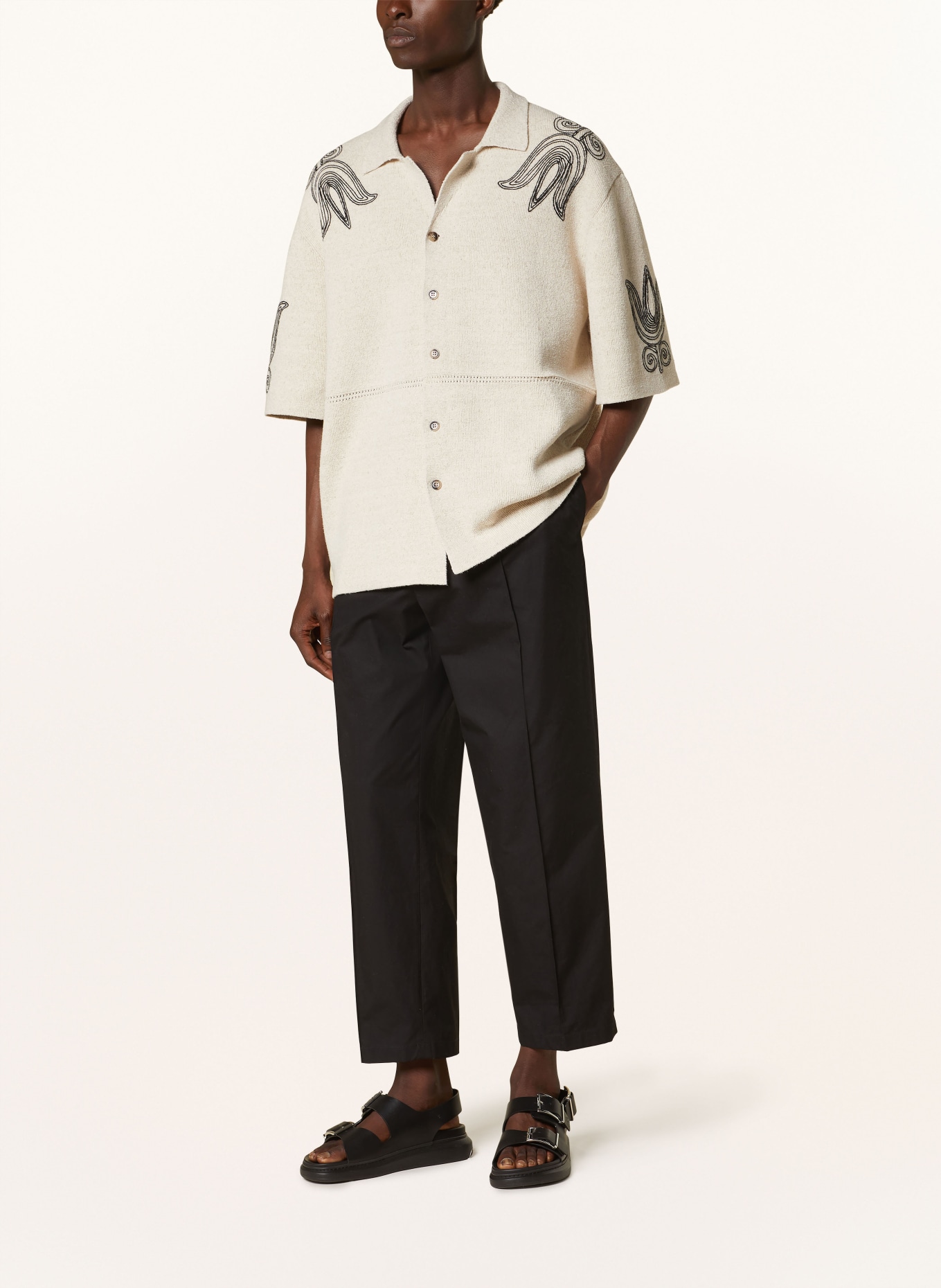 Nanushka Koszula z dzianiny KAEMON comfort fit, Kolor: BEŻOWY/ CZARNY (Obrazek 2)