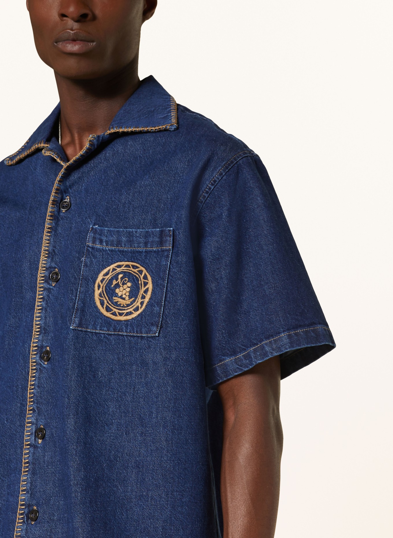 DRÔLE DE MONSIEUR Denim shirt comfort fit, Color: DARK BLUE/ CAMEL (Image 4)