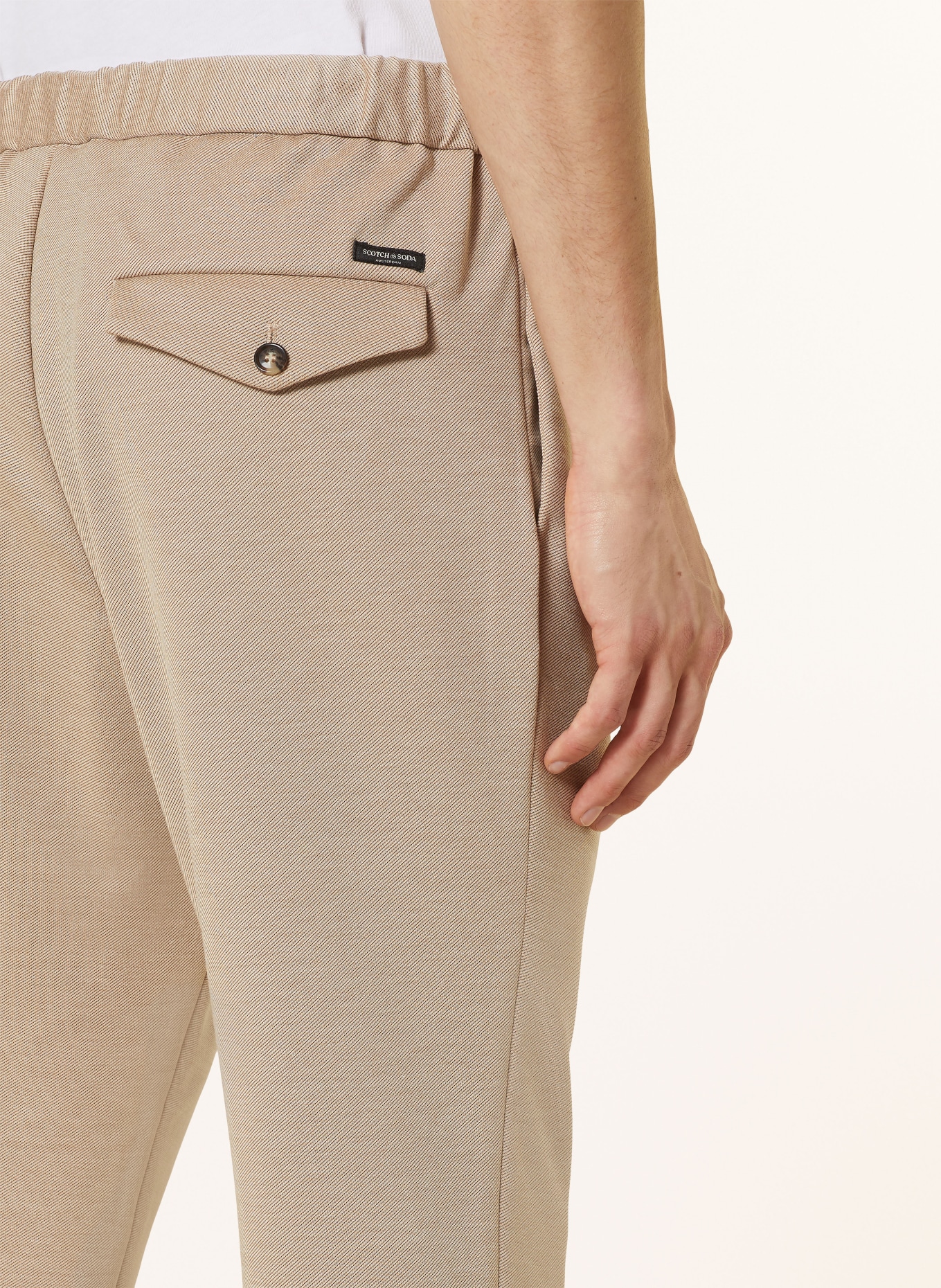 SCOTCH & SODA Trousers in jogger style regular tapered fit, Color: BEIGE (Image 6)