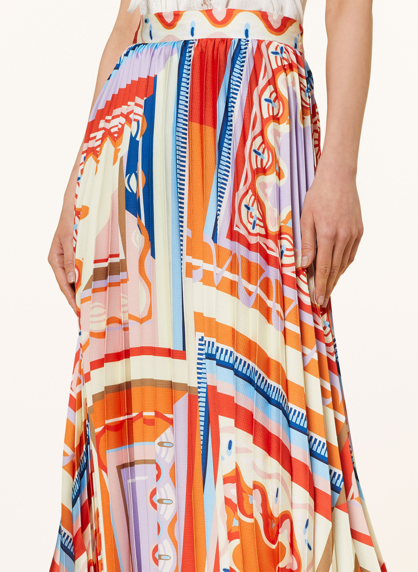 SUNCOO Pleated skirt FARAH, Color: DARK ORANGE/ LIGHT PURPLE/ RED (Image 4)