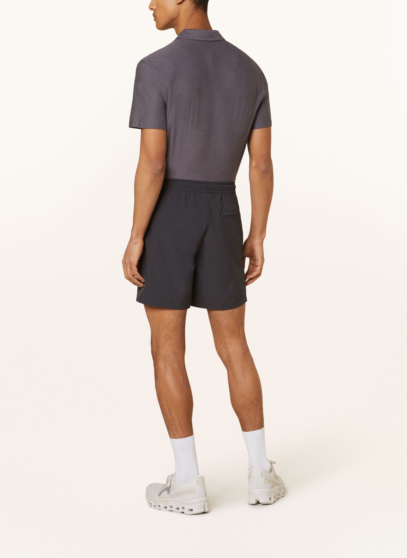 vuori Golf shorts CROSSCOURT, Color: BLACK (Image 3)