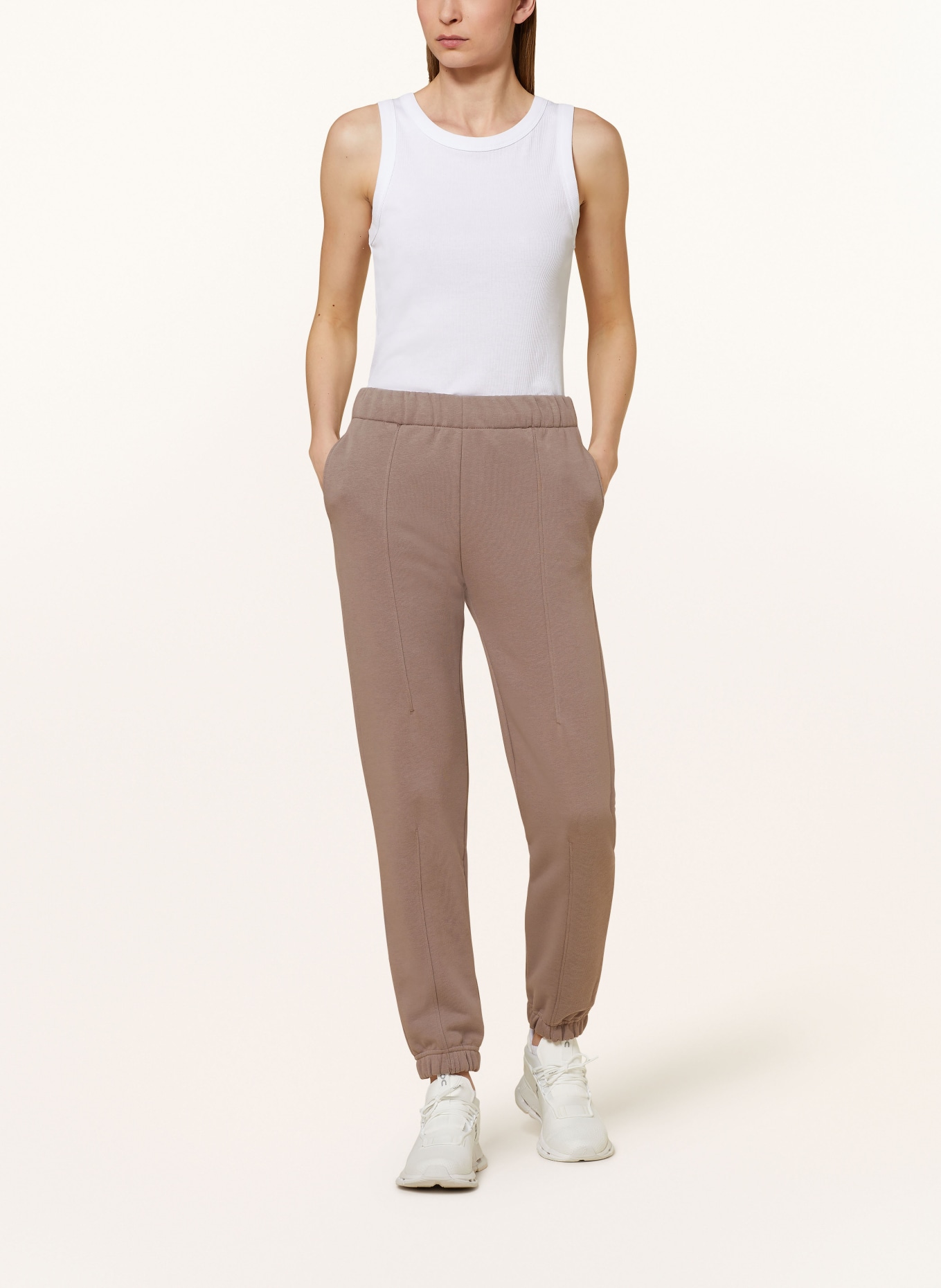 On Sweatpants CLUB PANTS, Color: LIGHT BROWN (Image 2)