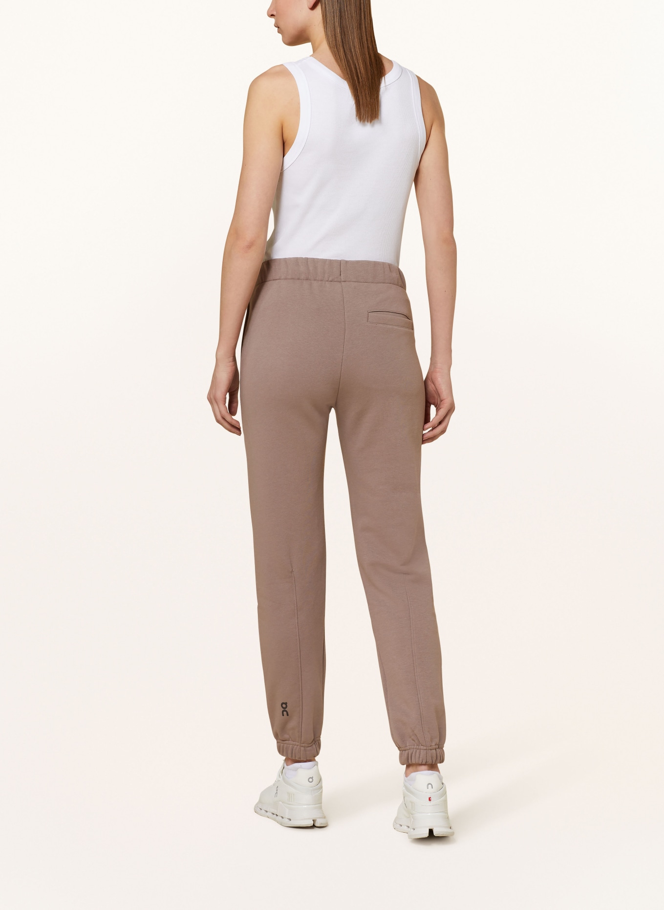 On Sweatpants CLUB PANTS, Color: LIGHT BROWN (Image 3)