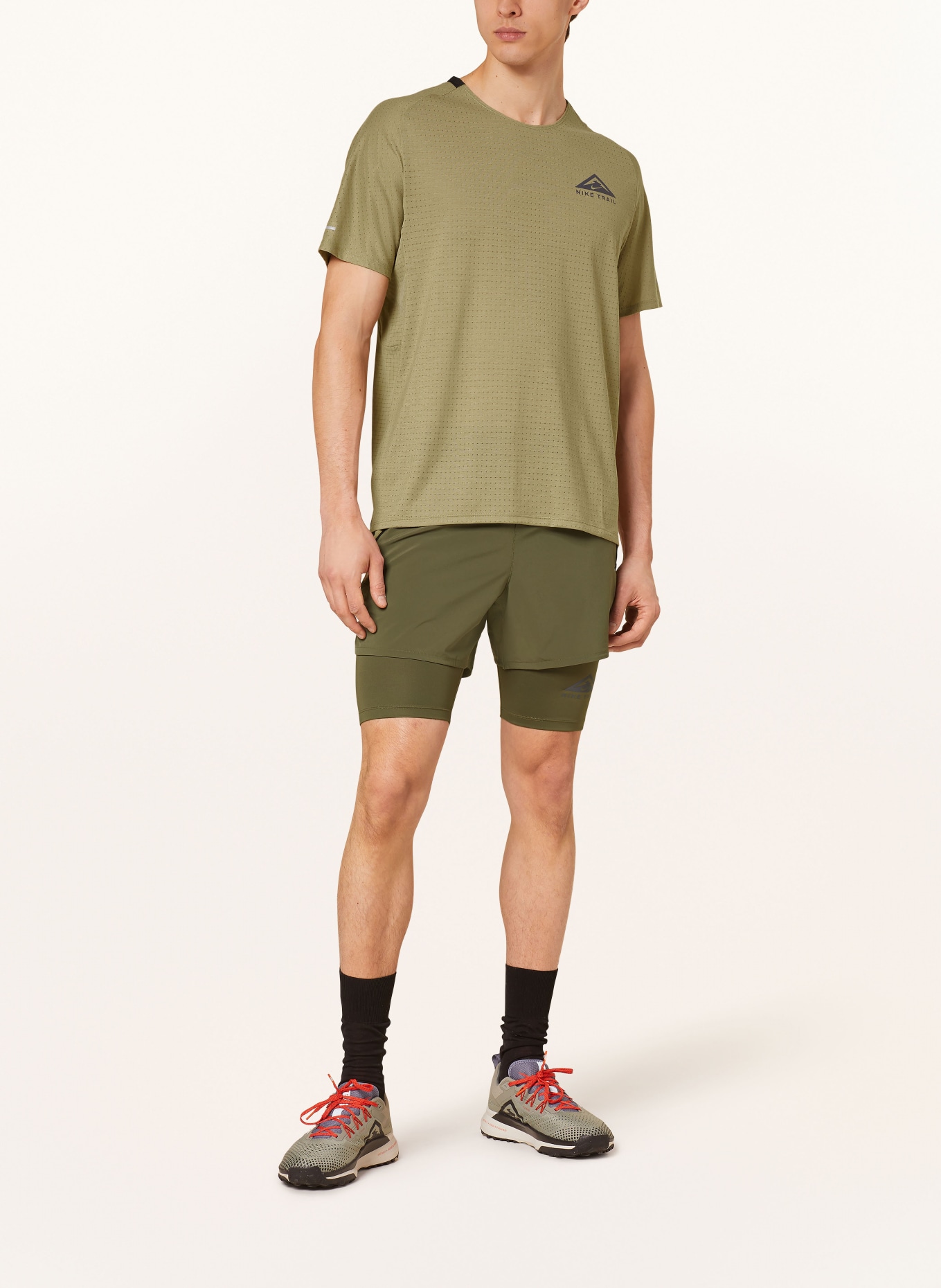 Nike Koszulka do biegania TRAIL SOLAR CHASE, Kolor: OLIWKOWY (Obrazek 2)