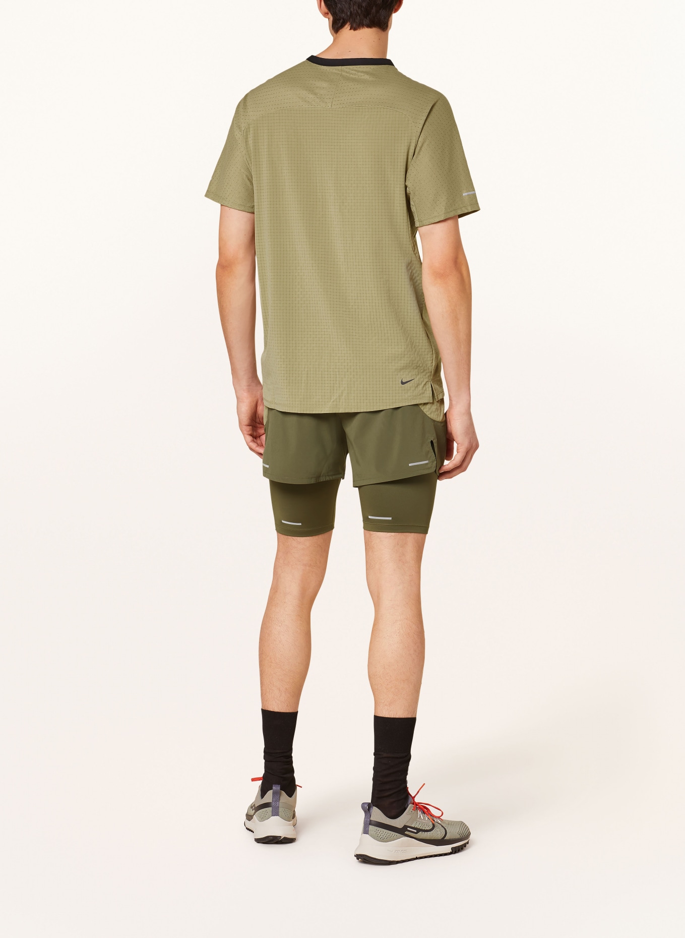 Nike Running shirt TRAIL SOLAR CHASE, Color: OLIVE (Image 3)