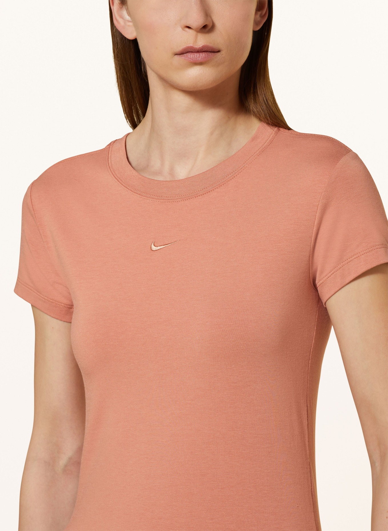 Nike T-shirt SPORTSWEAR CHILL KNIT, Kolor: CAMELOWY (Obrazek 4)