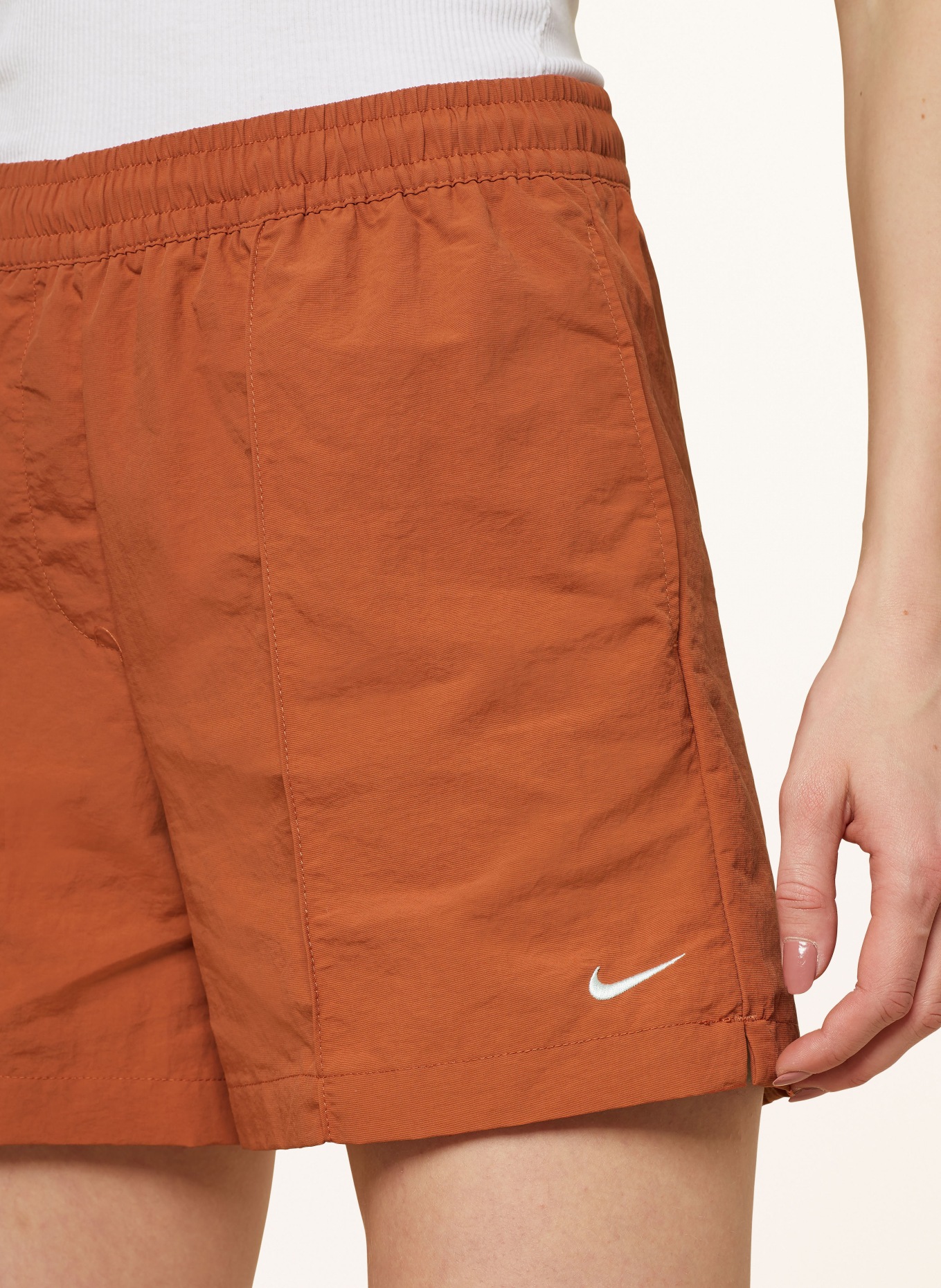Nike Szorty SPORTSWEAR ESSENTIAL, Kolor: CIEMNOPOMARAŃCZOWY (Obrazek 5)
