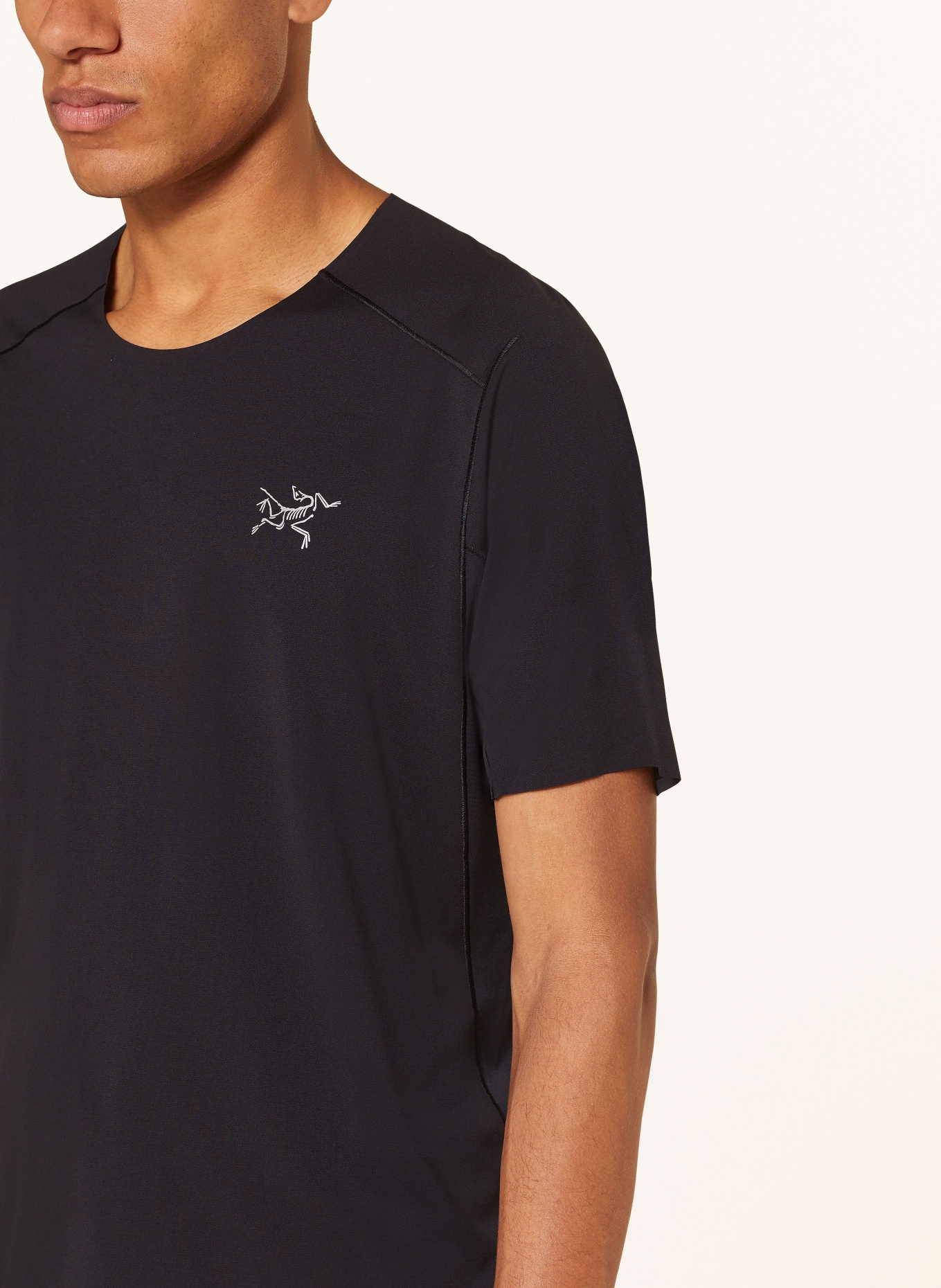 ARC'TERYX T-Shirt NORVAN, Farbe: SCHWARZ (Bild 4)