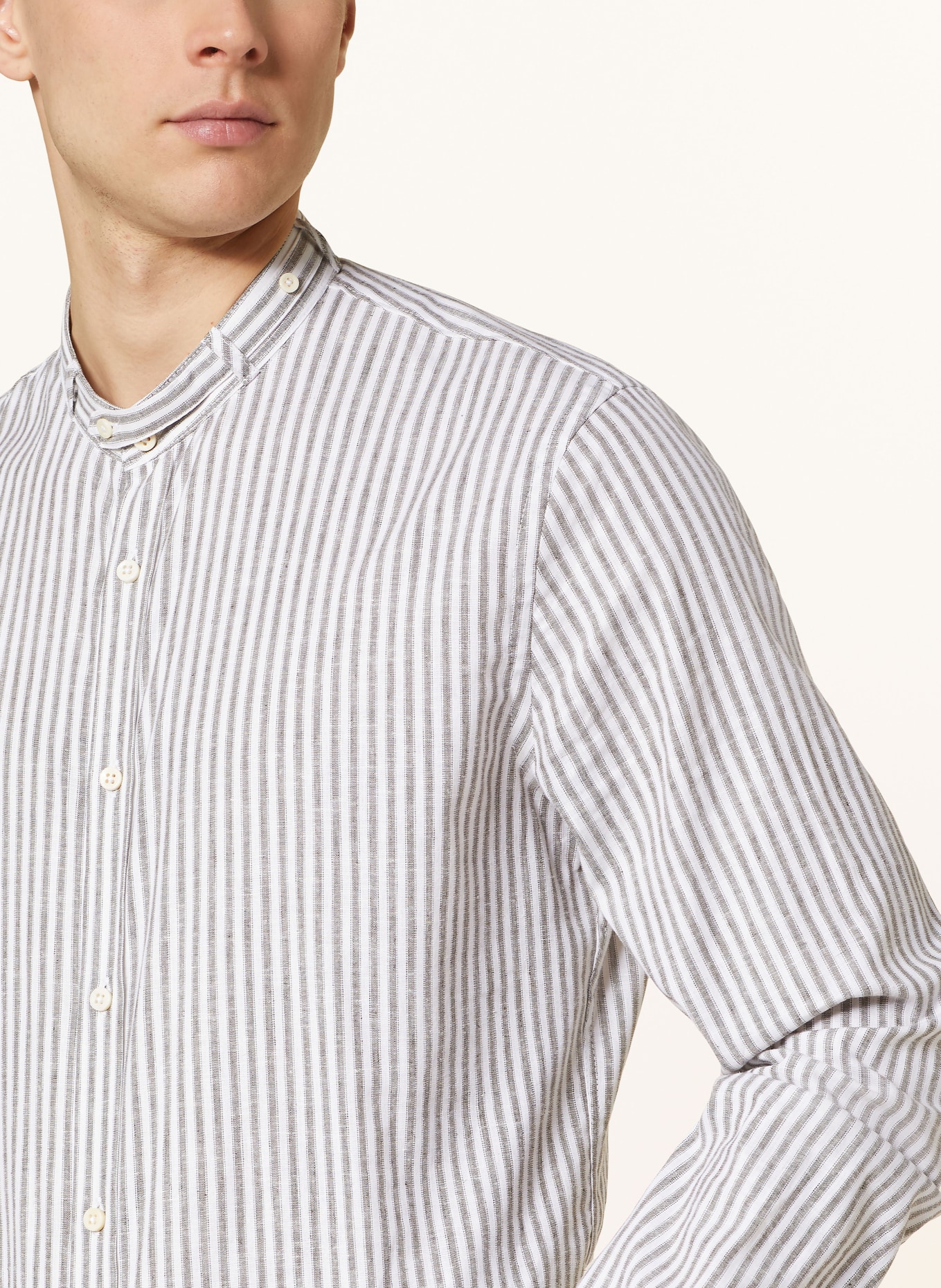 Gottseidank Trachtenhemd Slim Fit mit Stehkragen, Farbe: WEISS/ GRAU (Bild 4)